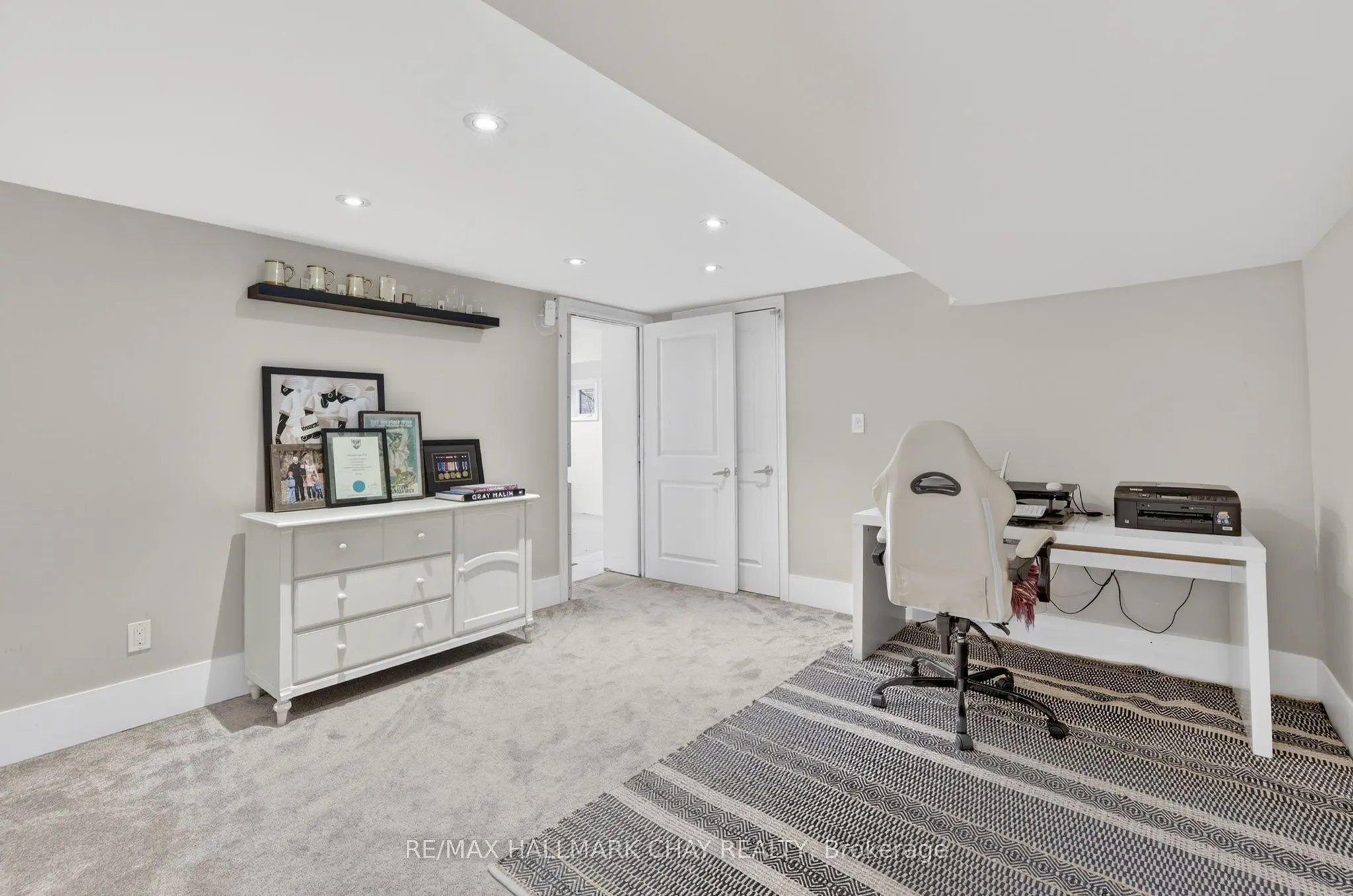 1587 Mount Albert Road