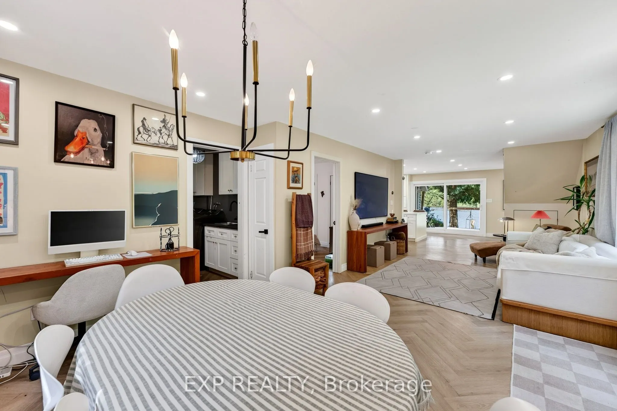 1 Aird Court