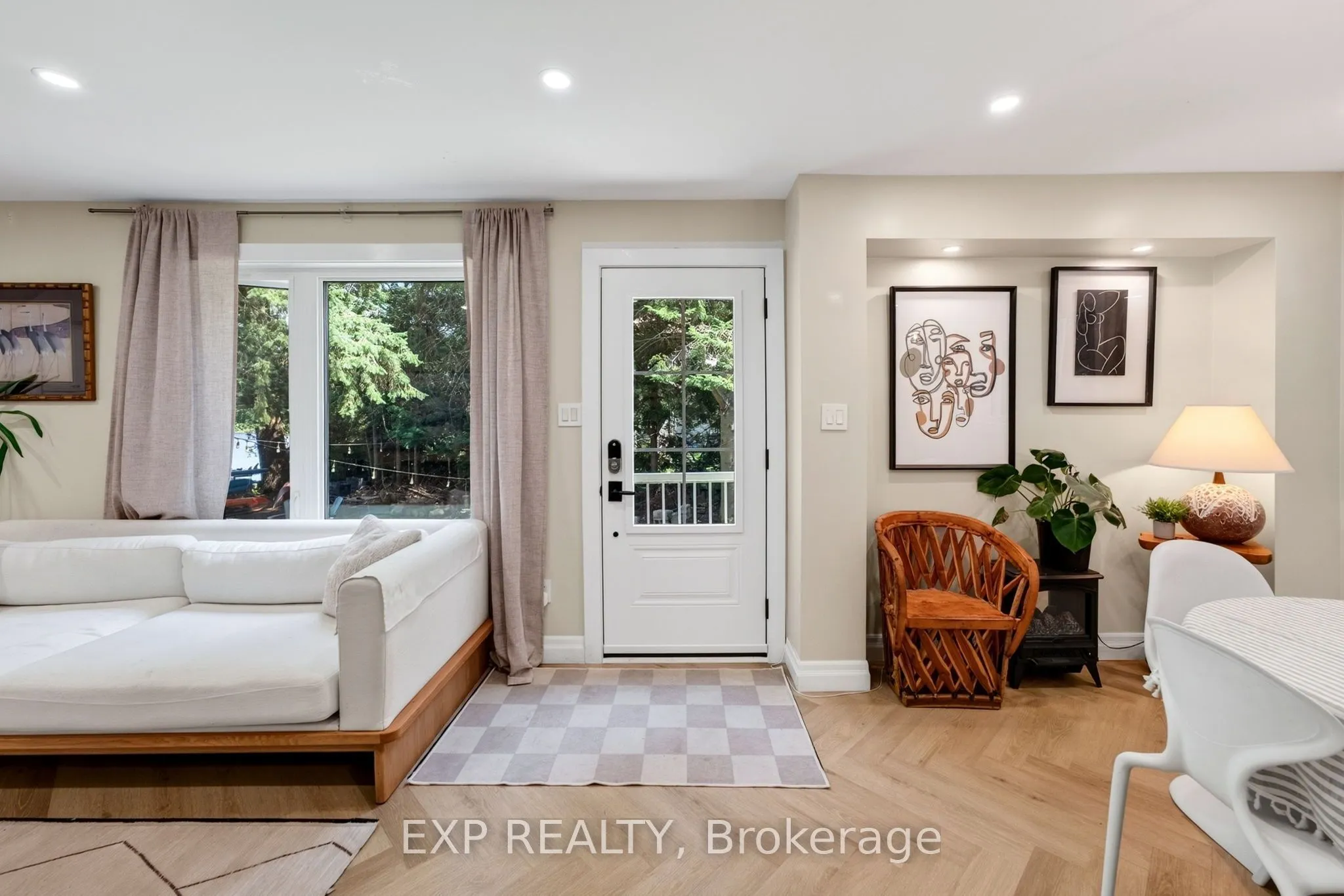 1 Aird Court