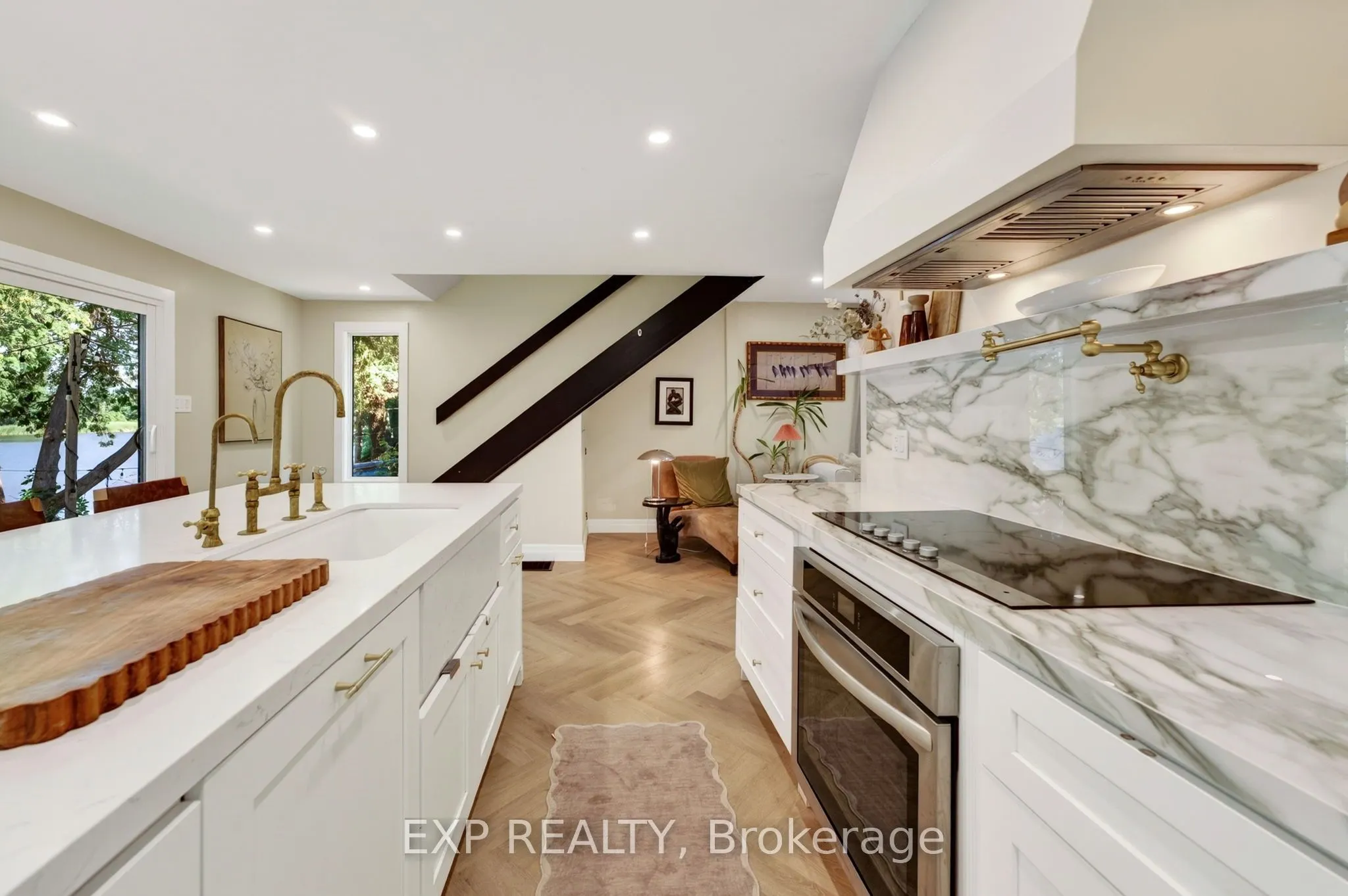 1 Aird Court