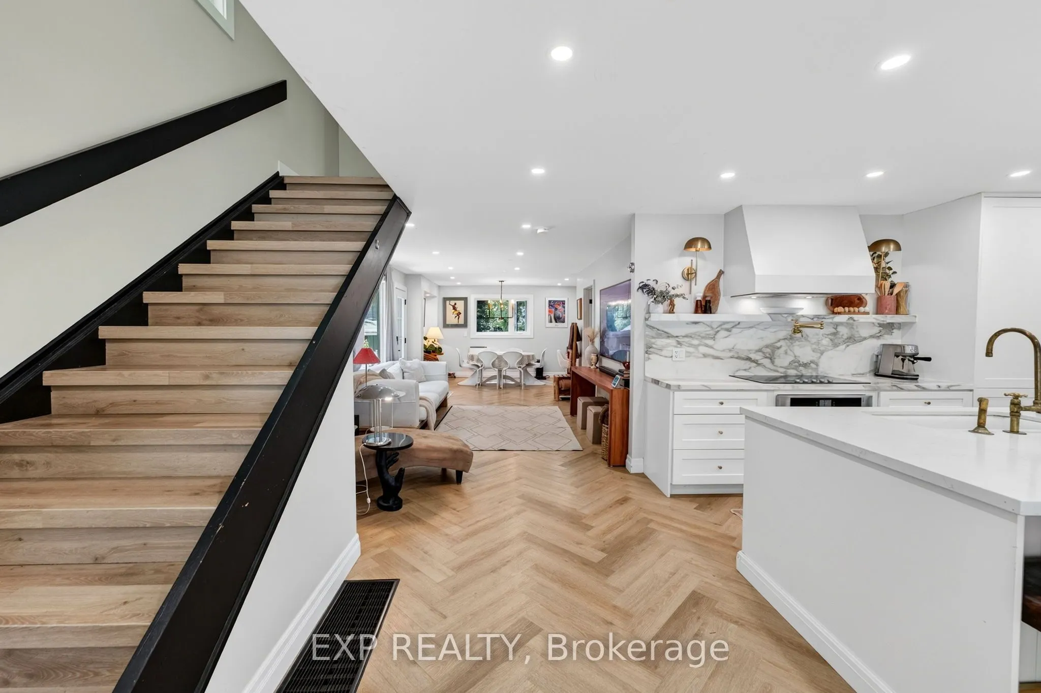 1 Aird Court