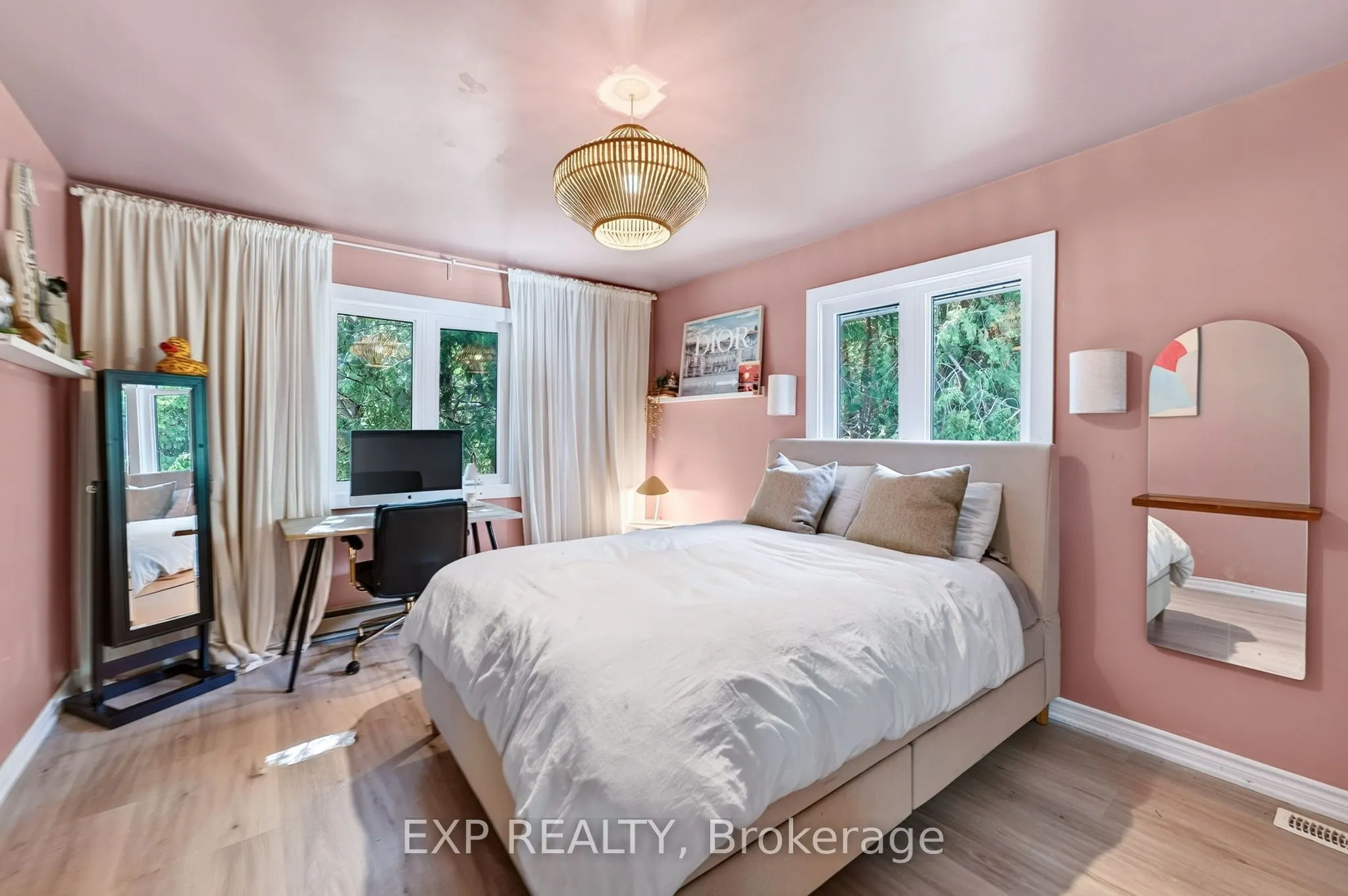 1 Aird Court