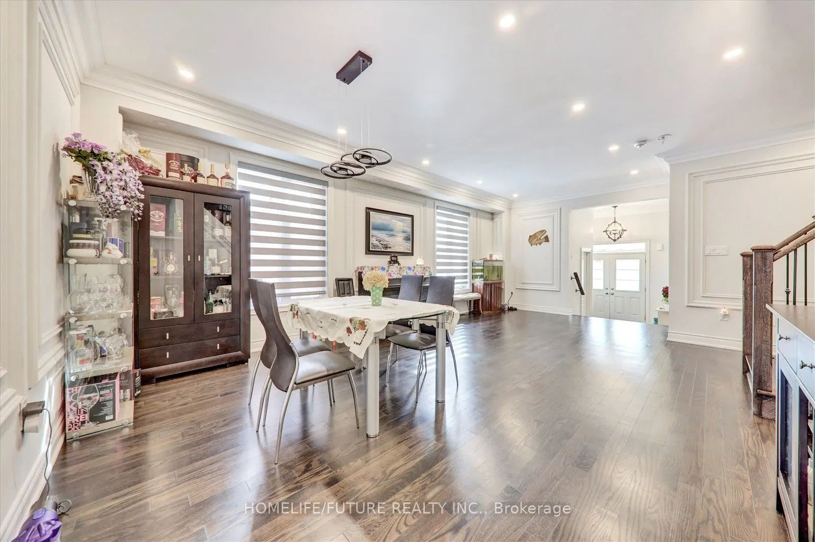 104 Holland Vista Street