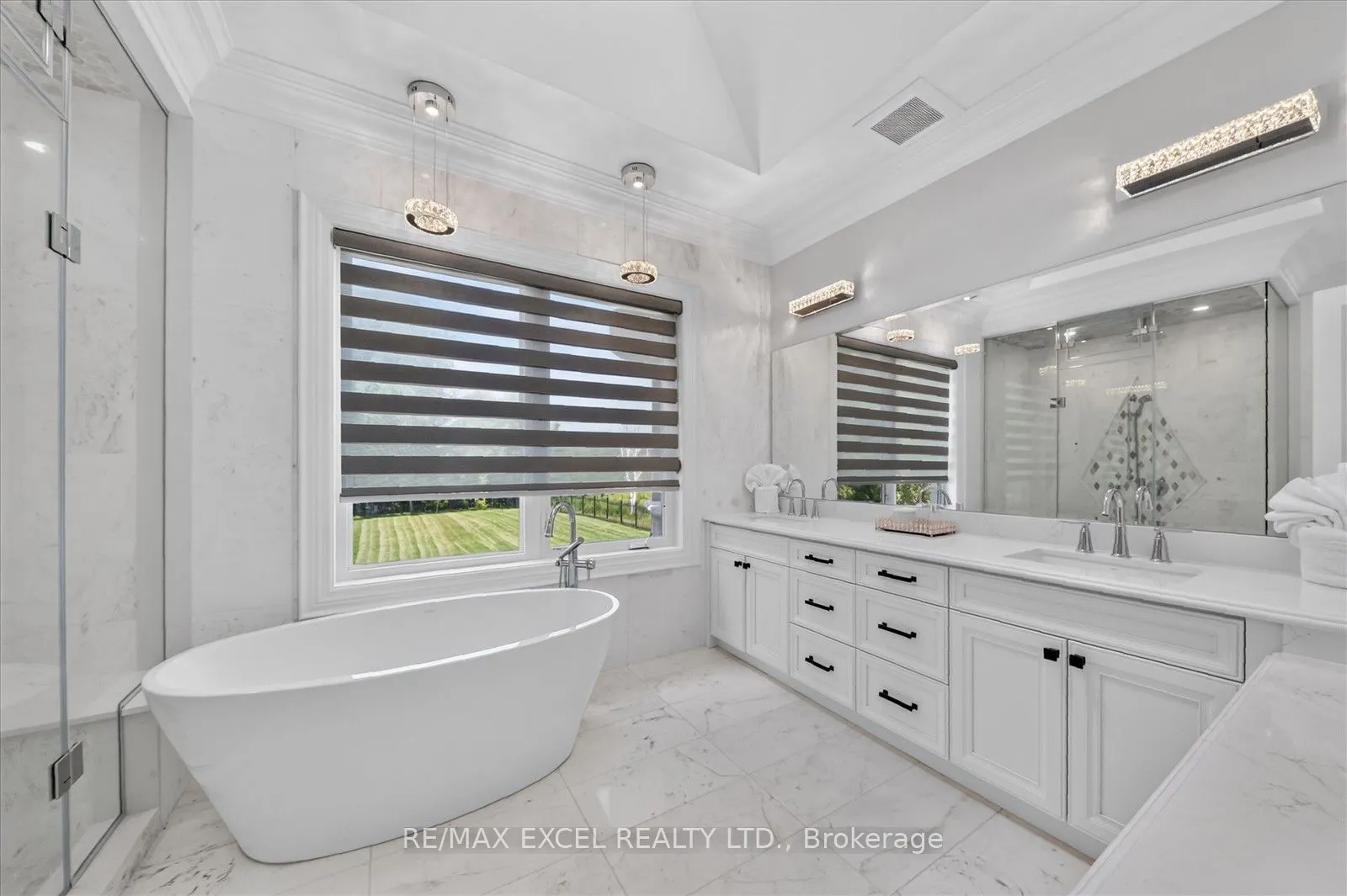 28 Personna Boulevard