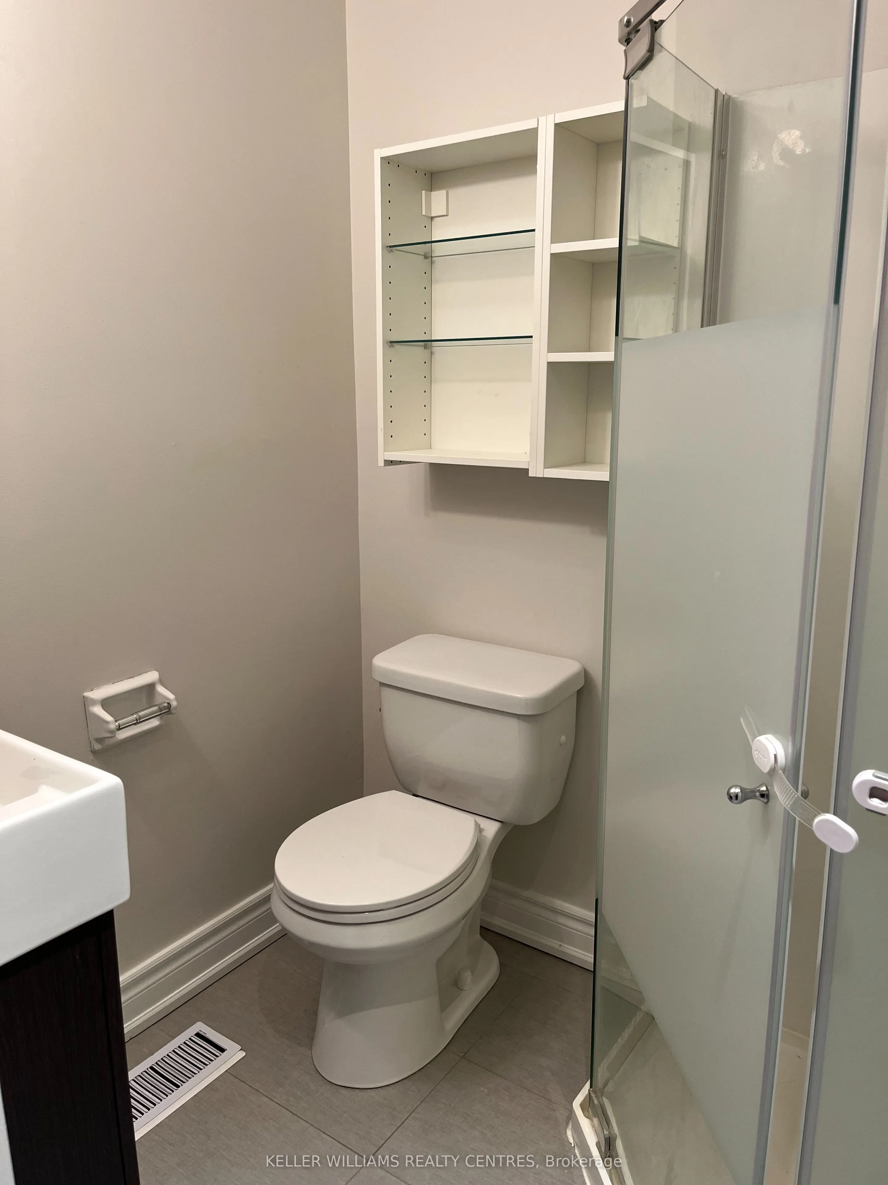 211 Silverbirch Drive #Upper