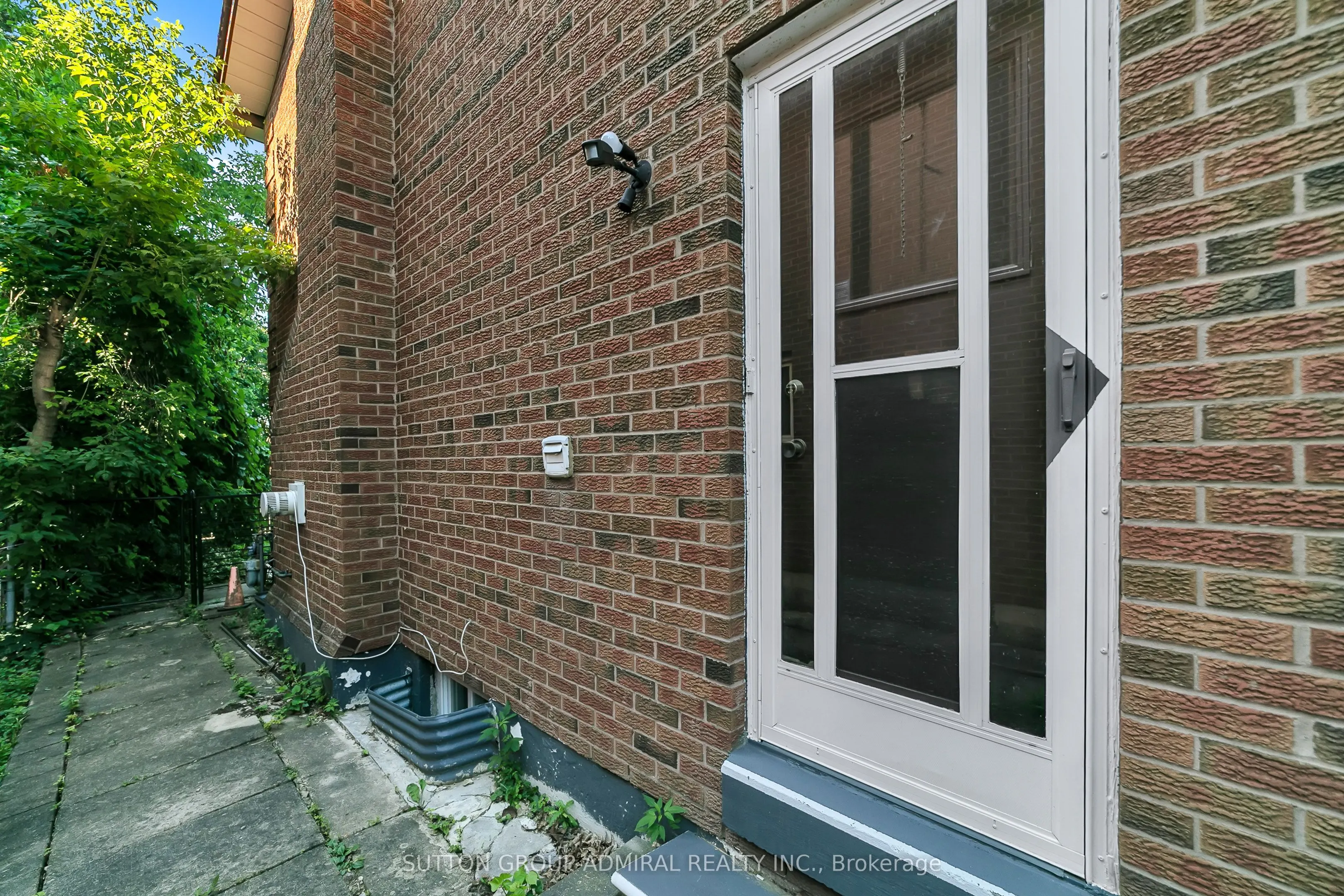 37 Gretman Crescent