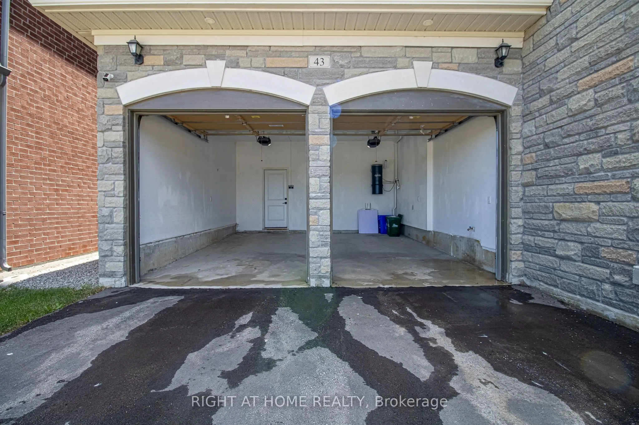 43 Longworth Avenue