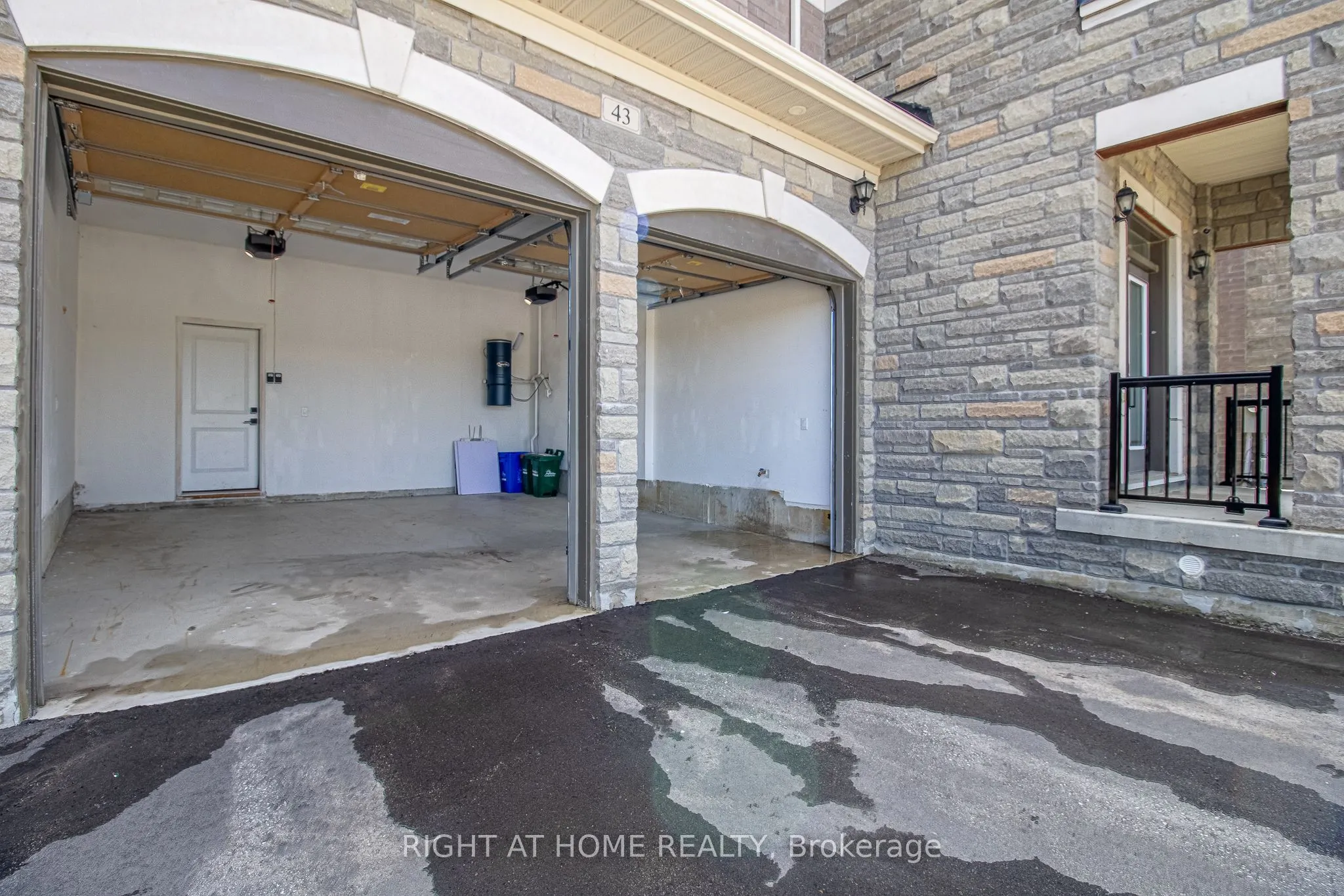 43 Longworth Avenue