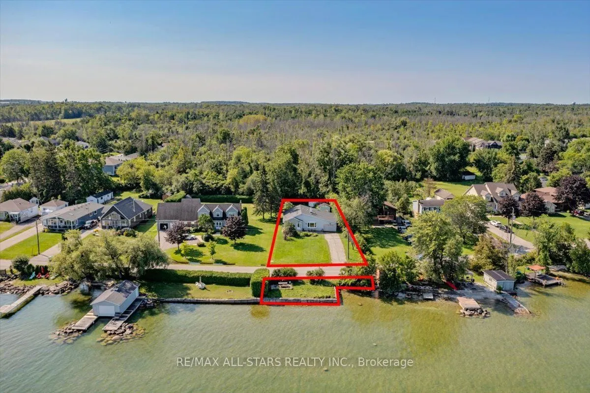 35 Lake Drive E