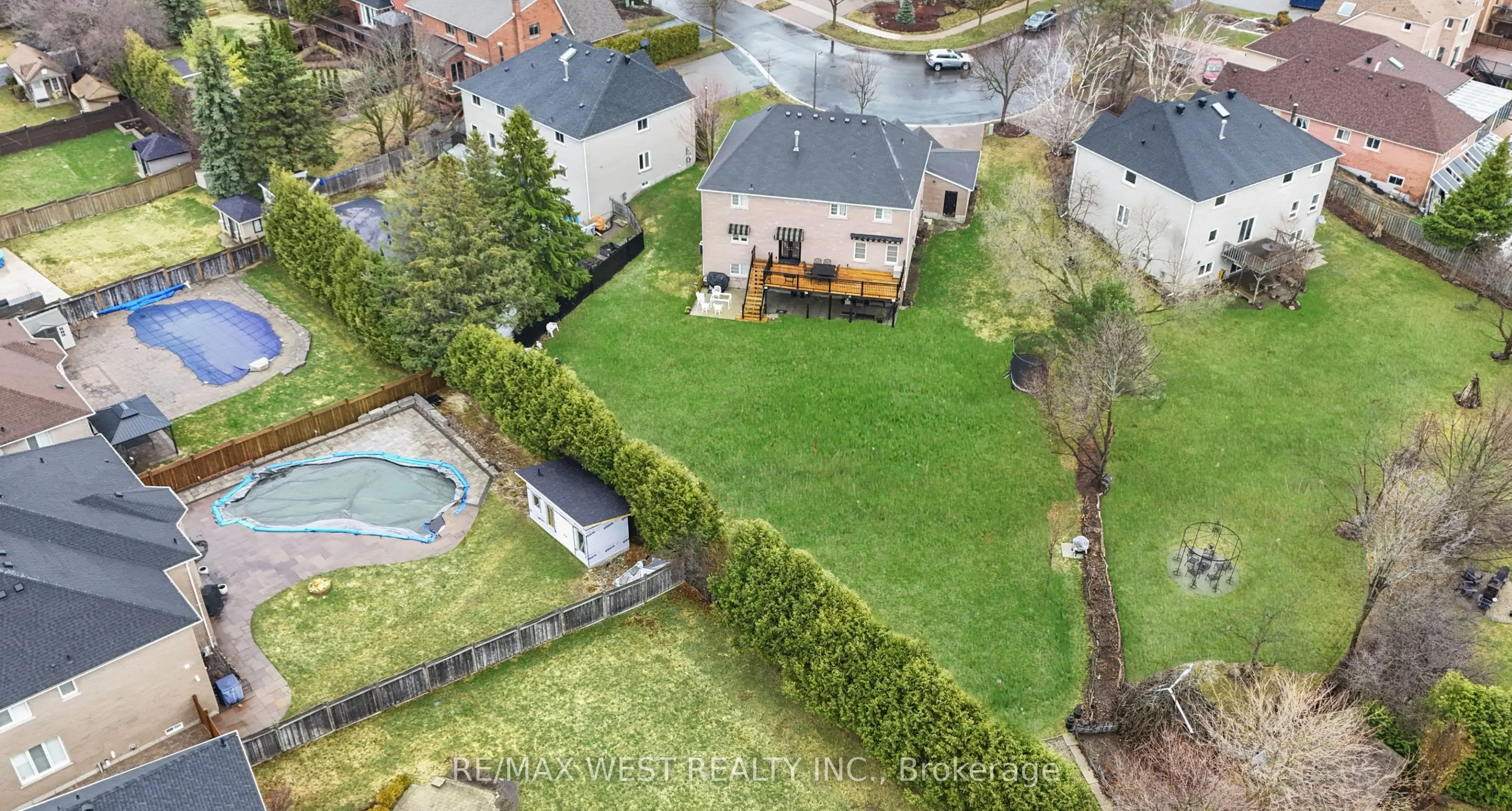 93 Fern Valley Crescent