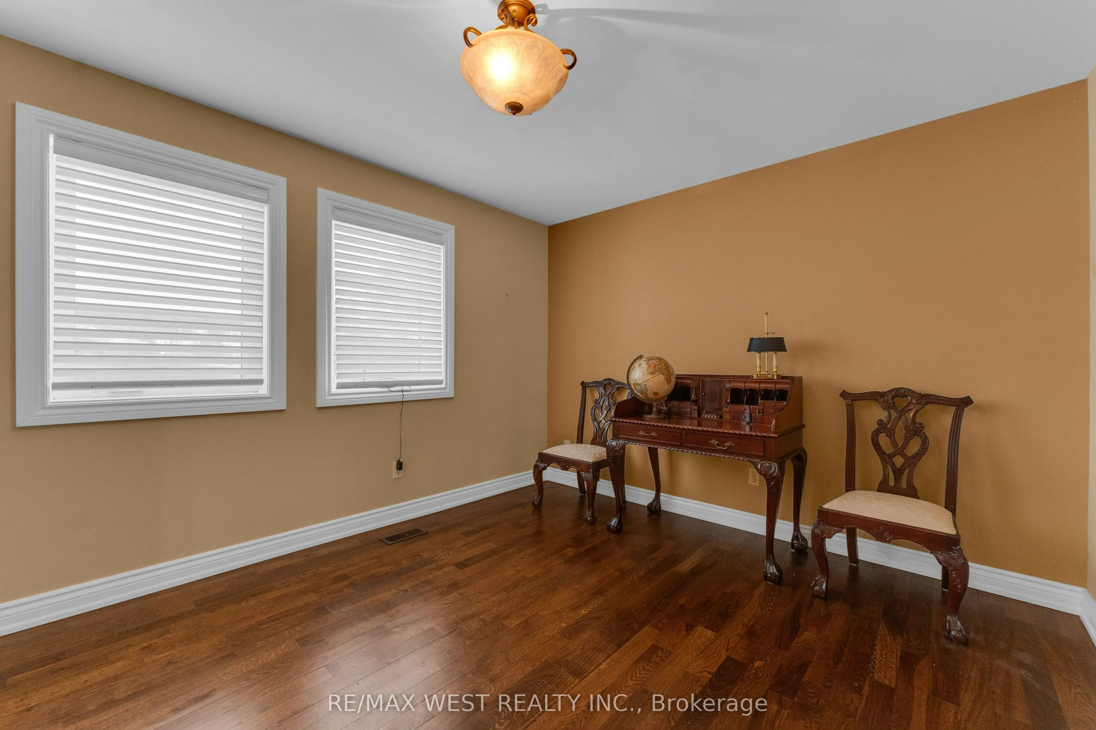 93 Fern Valley Crescent