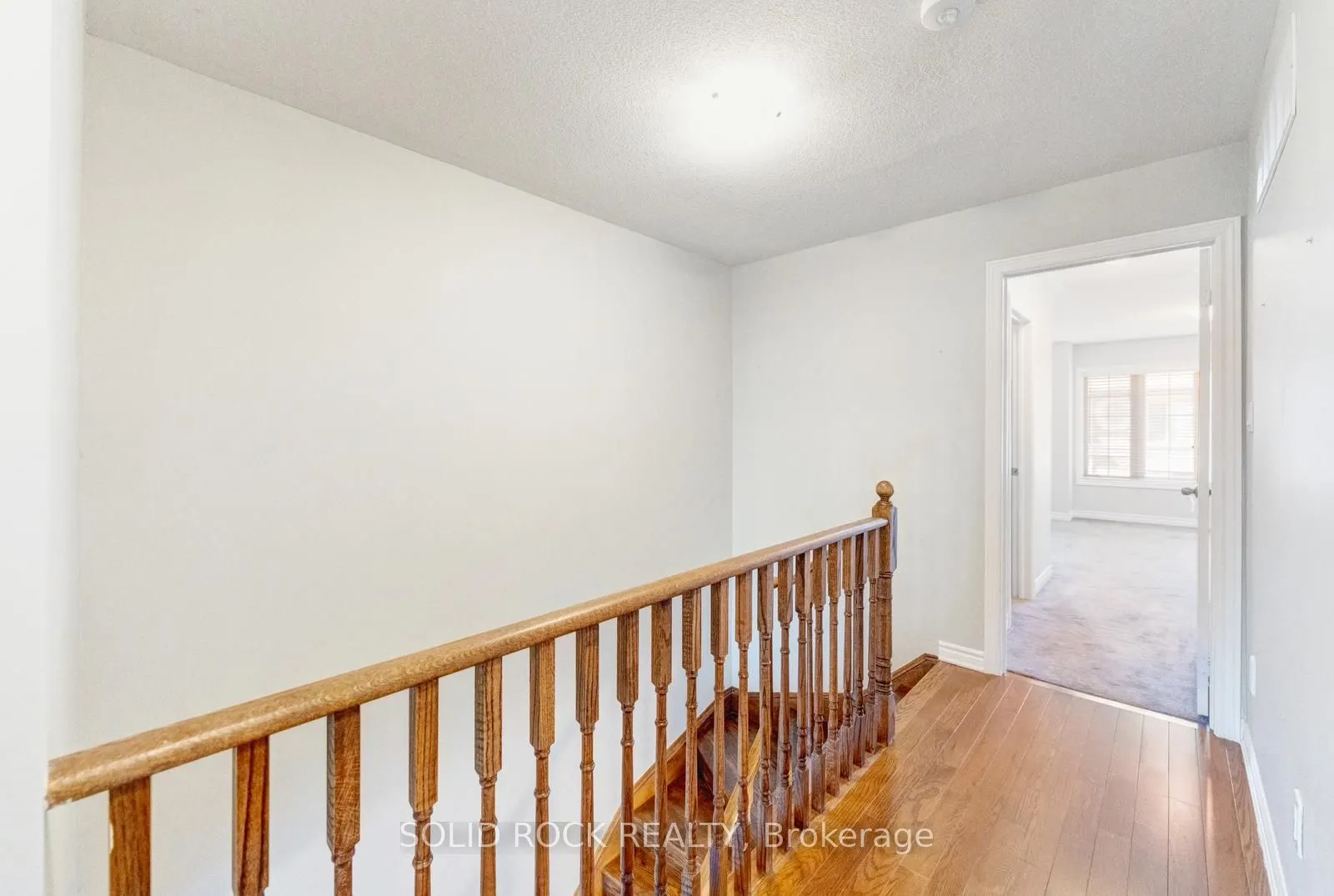 142 Farooq Boulevard S