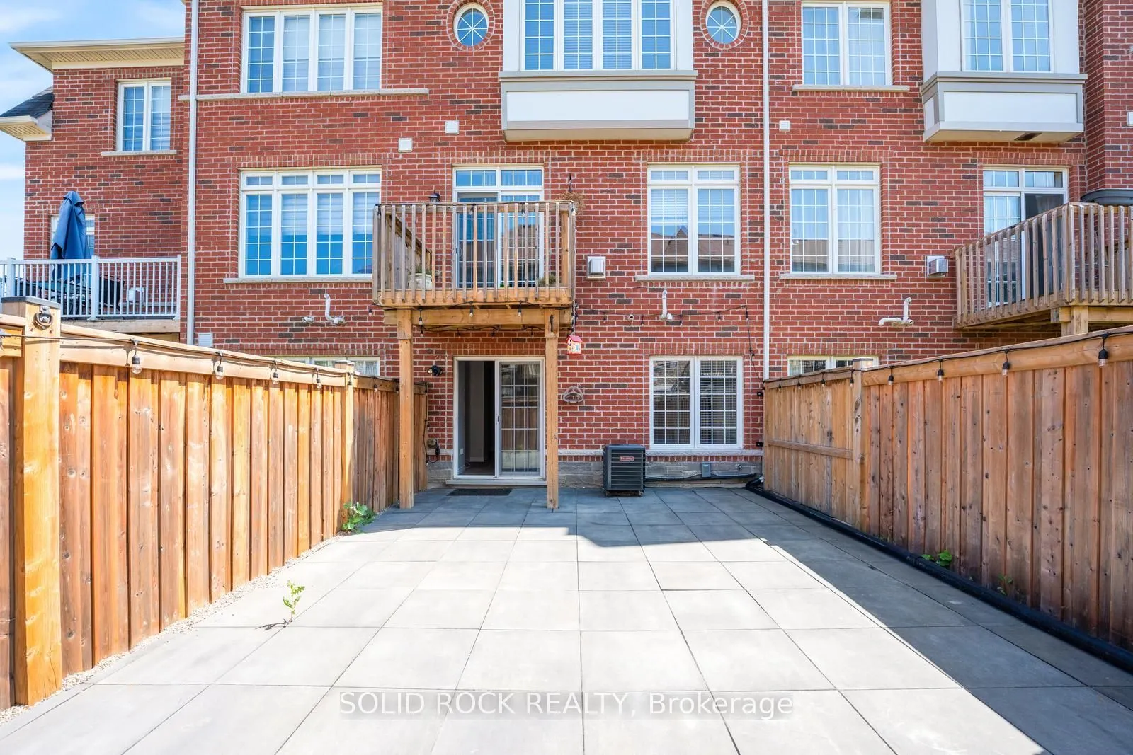 142 Farooq Boulevard S