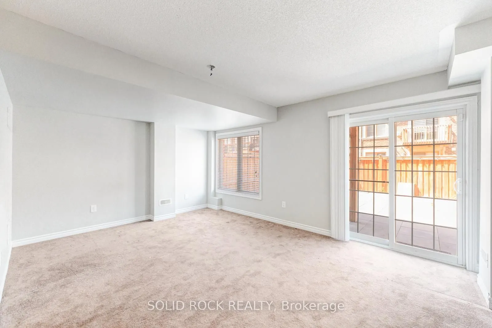 142 Farooq Boulevard S