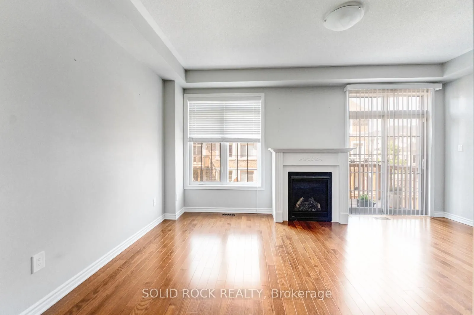 142 Farooq Boulevard S
