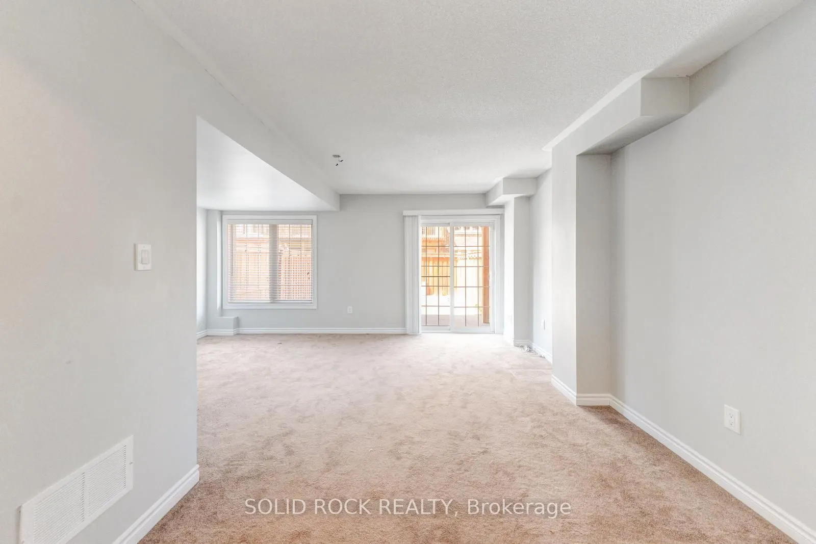 142 Farooq Boulevard S