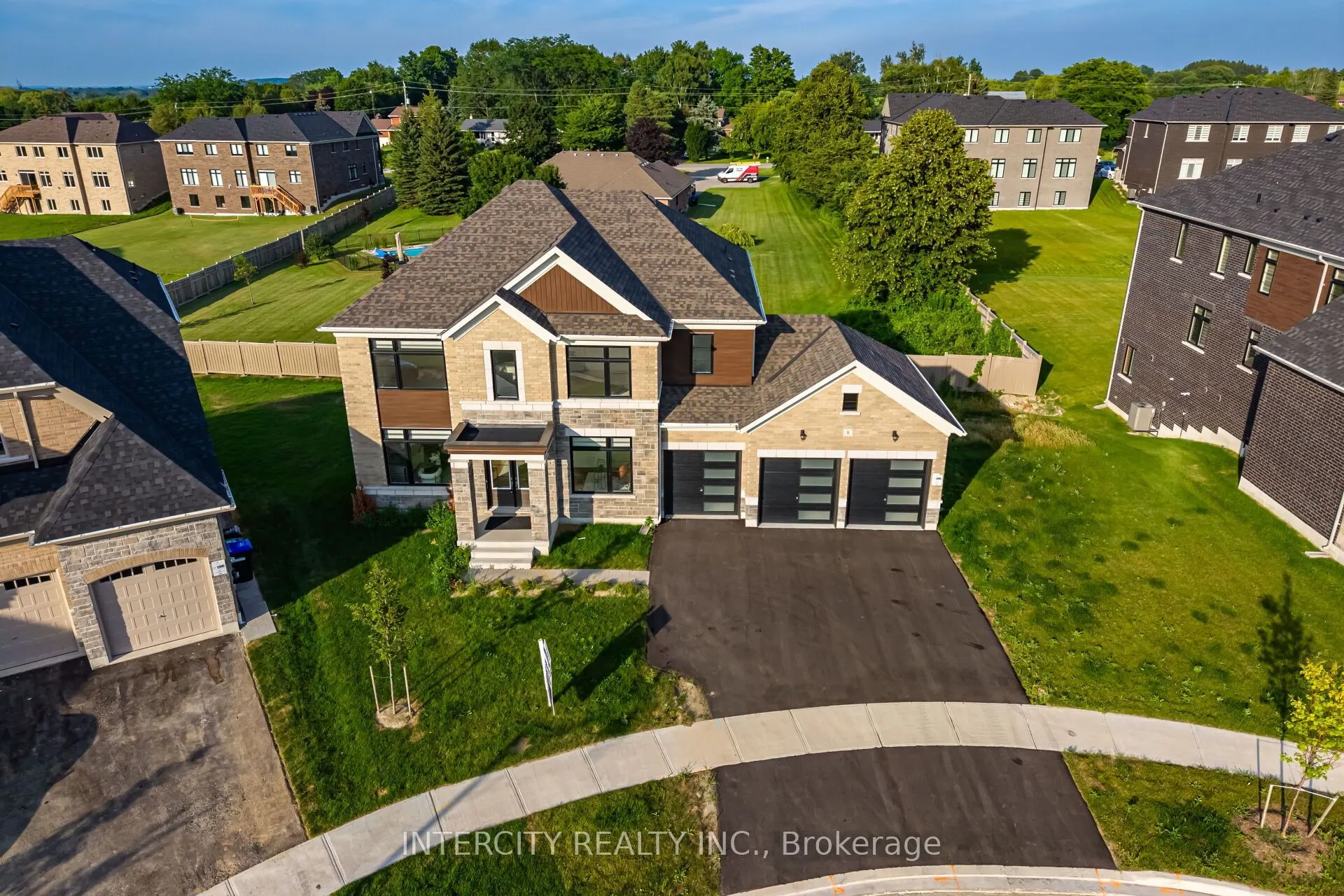 8 Elderberry Way