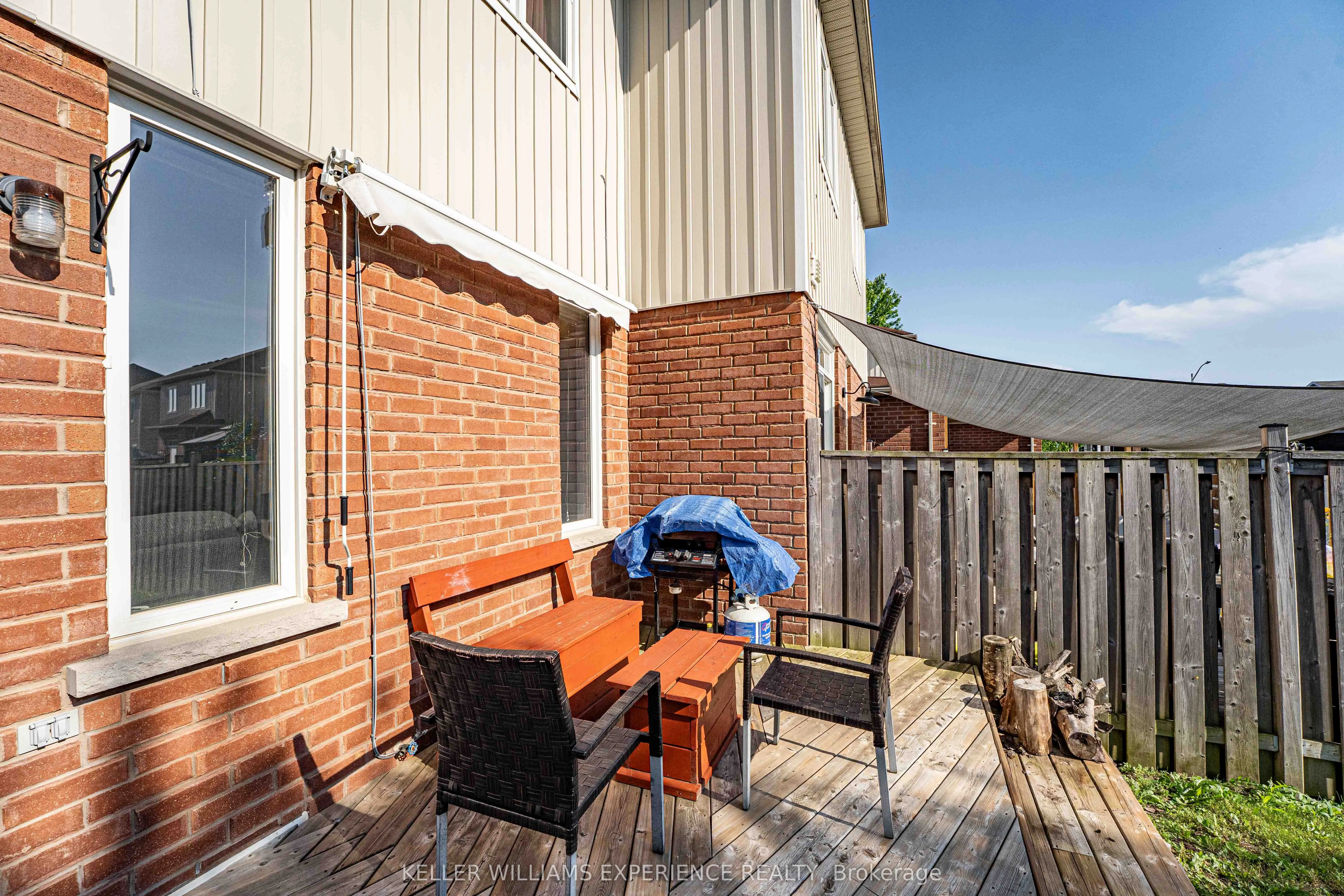 110 COLLIER Crescent