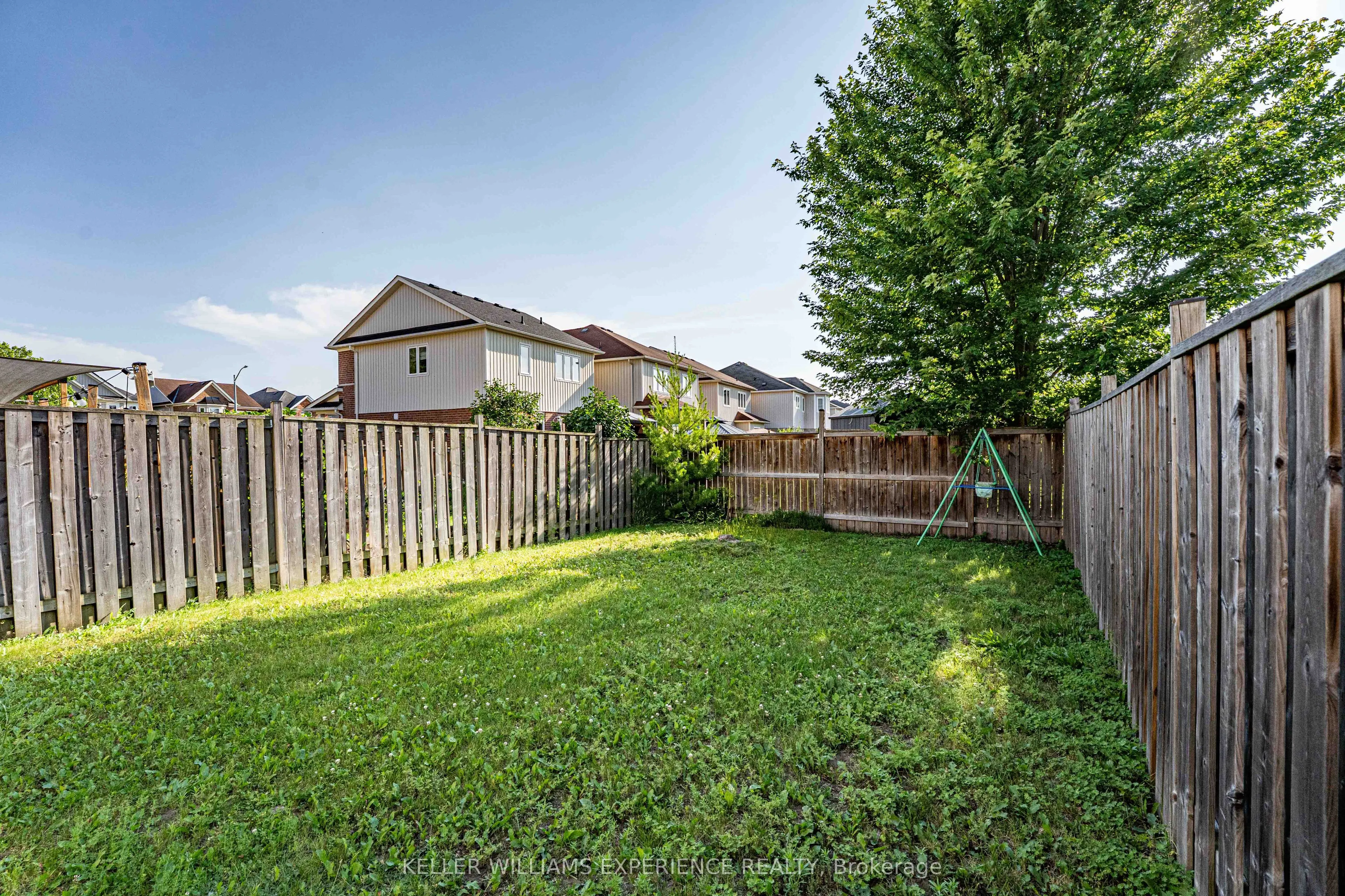 110 COLLIER Crescent