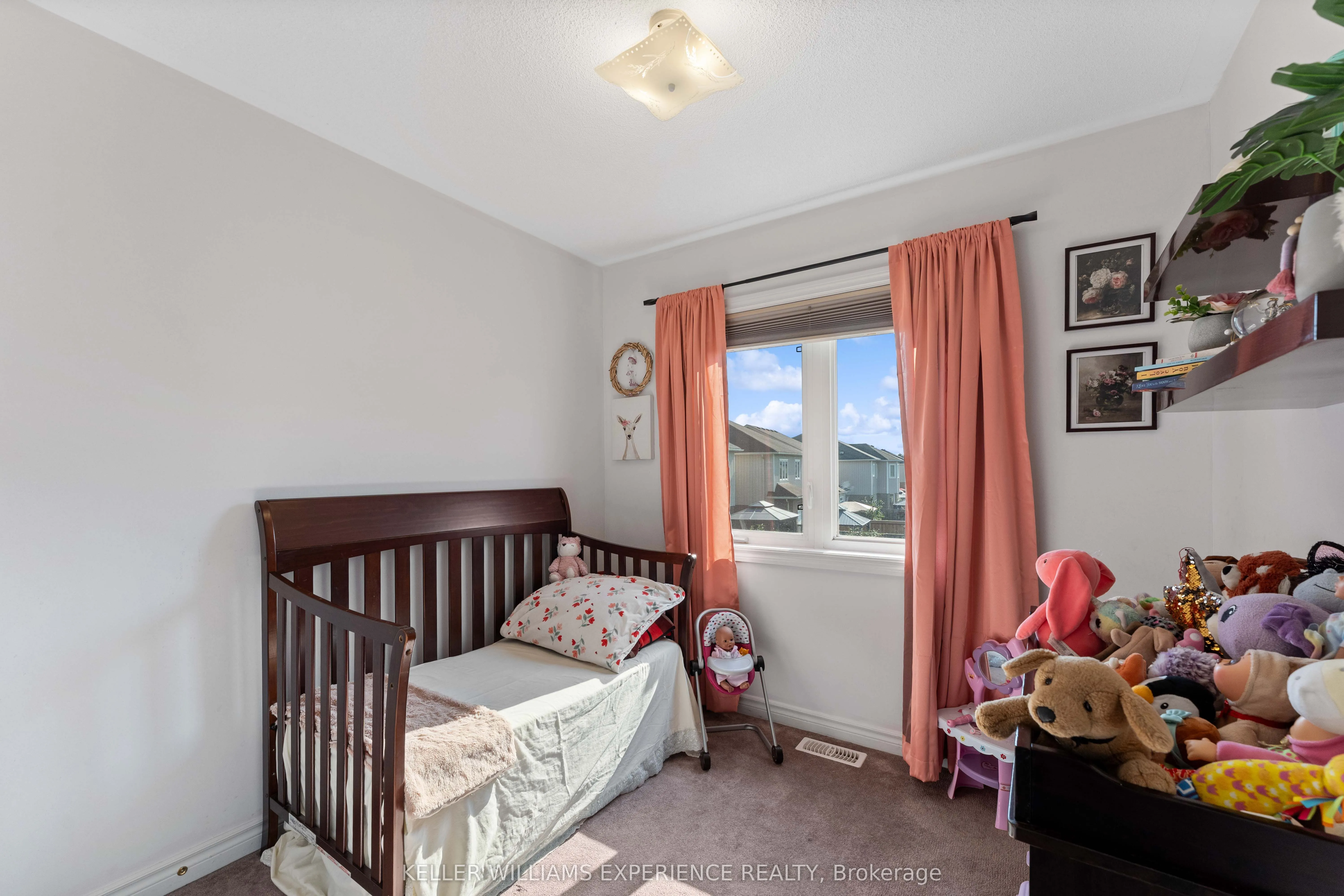 110 COLLIER Crescent