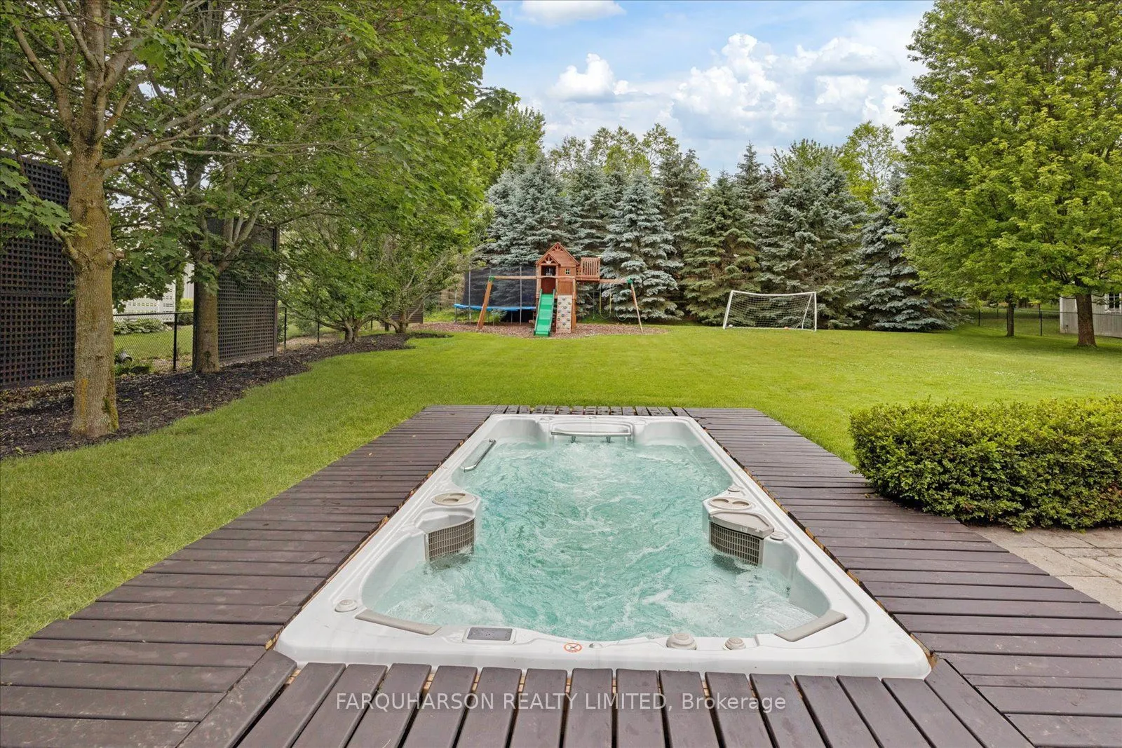 41 Country Club Crescent