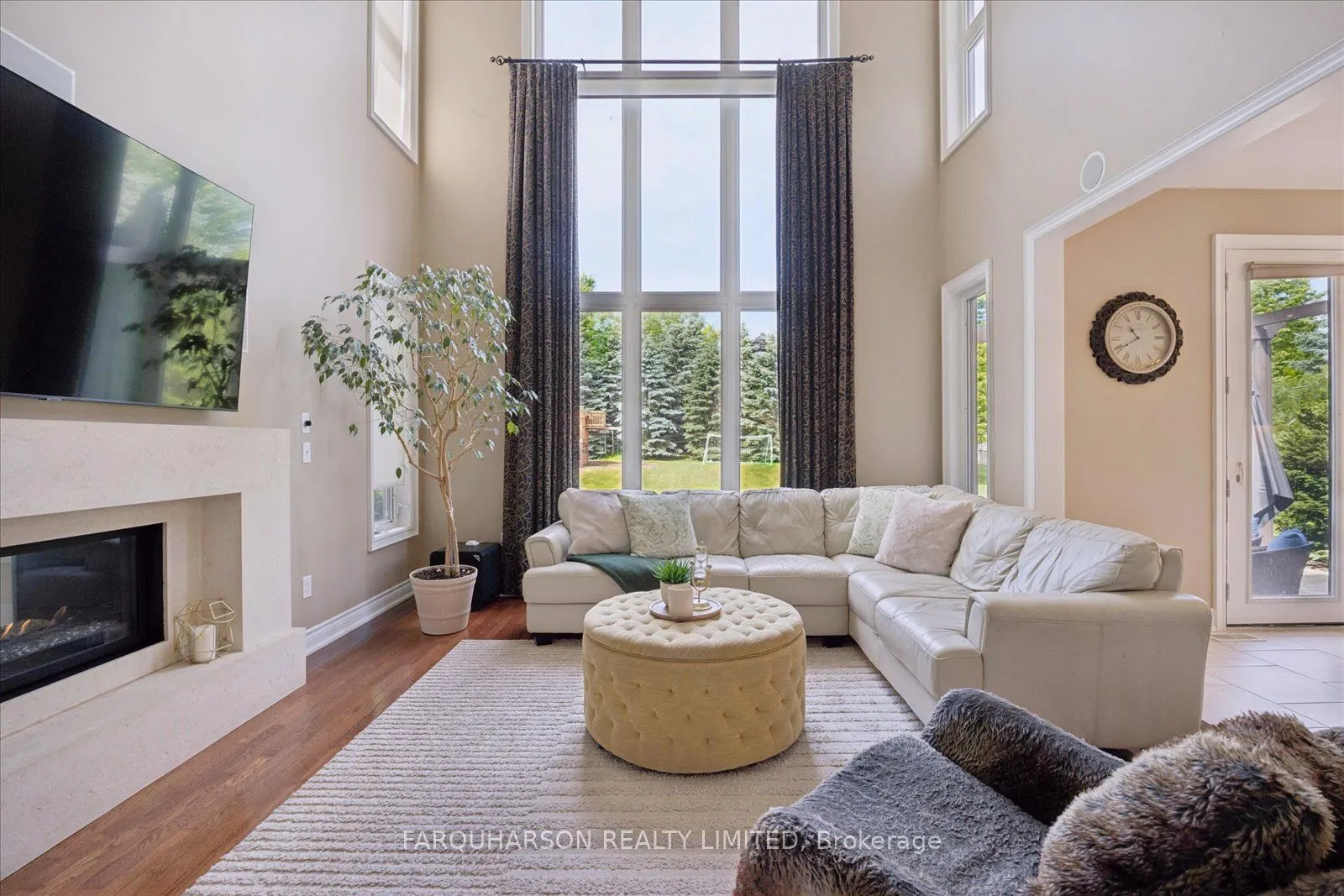 41 Country Club Crescent