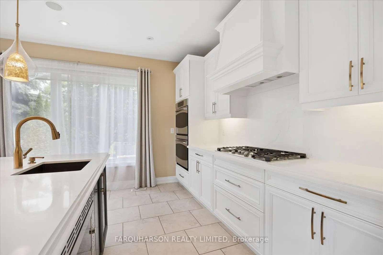41 Country Club Crescent