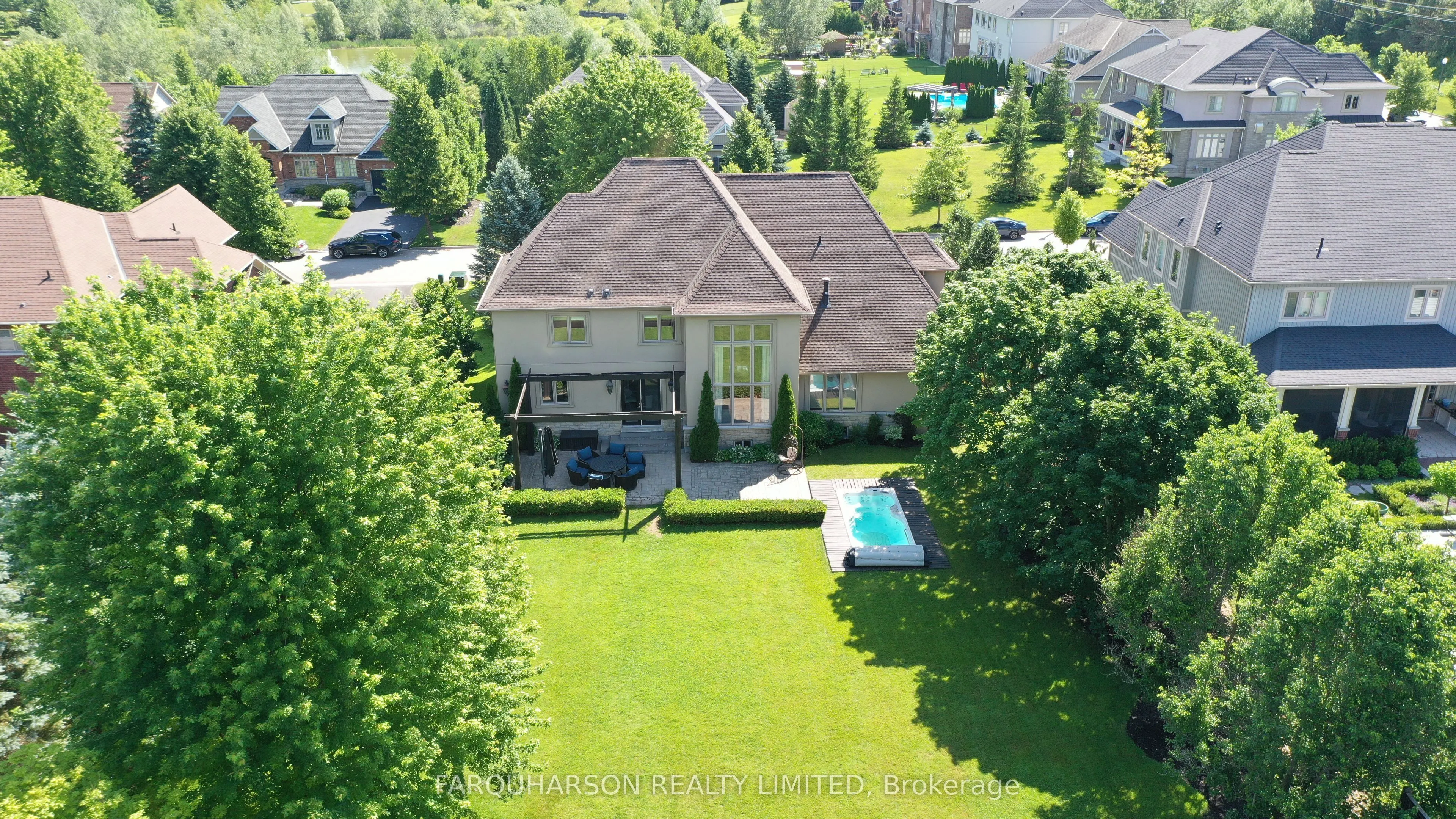 41 Country Club Crescent