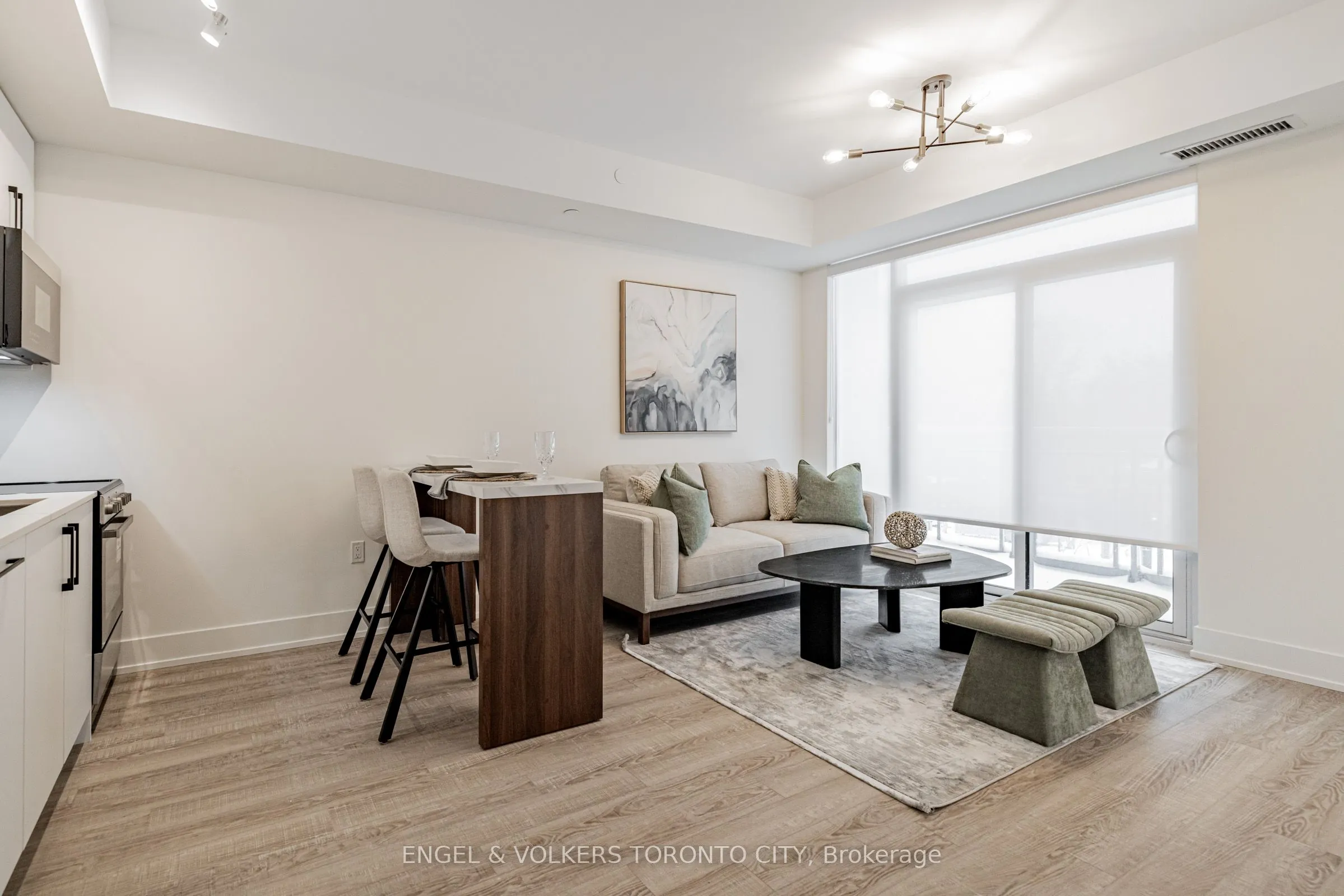 2075 King Road #249