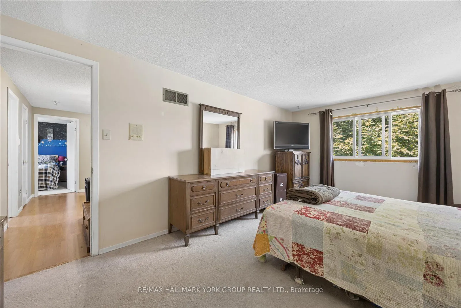 458 Chester Avenue