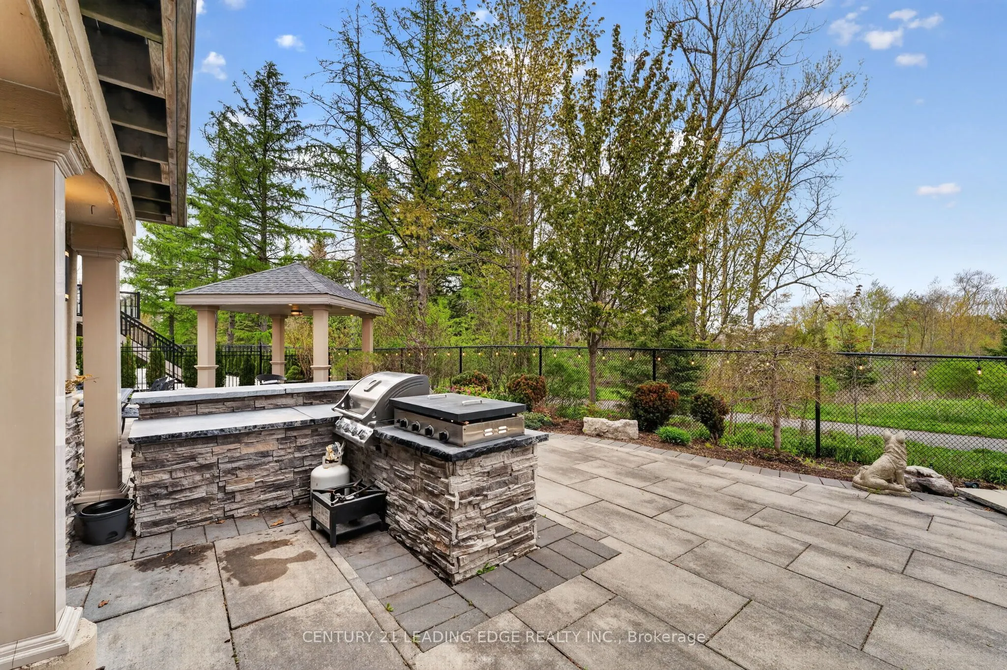 33 Stollery Pond Crescent