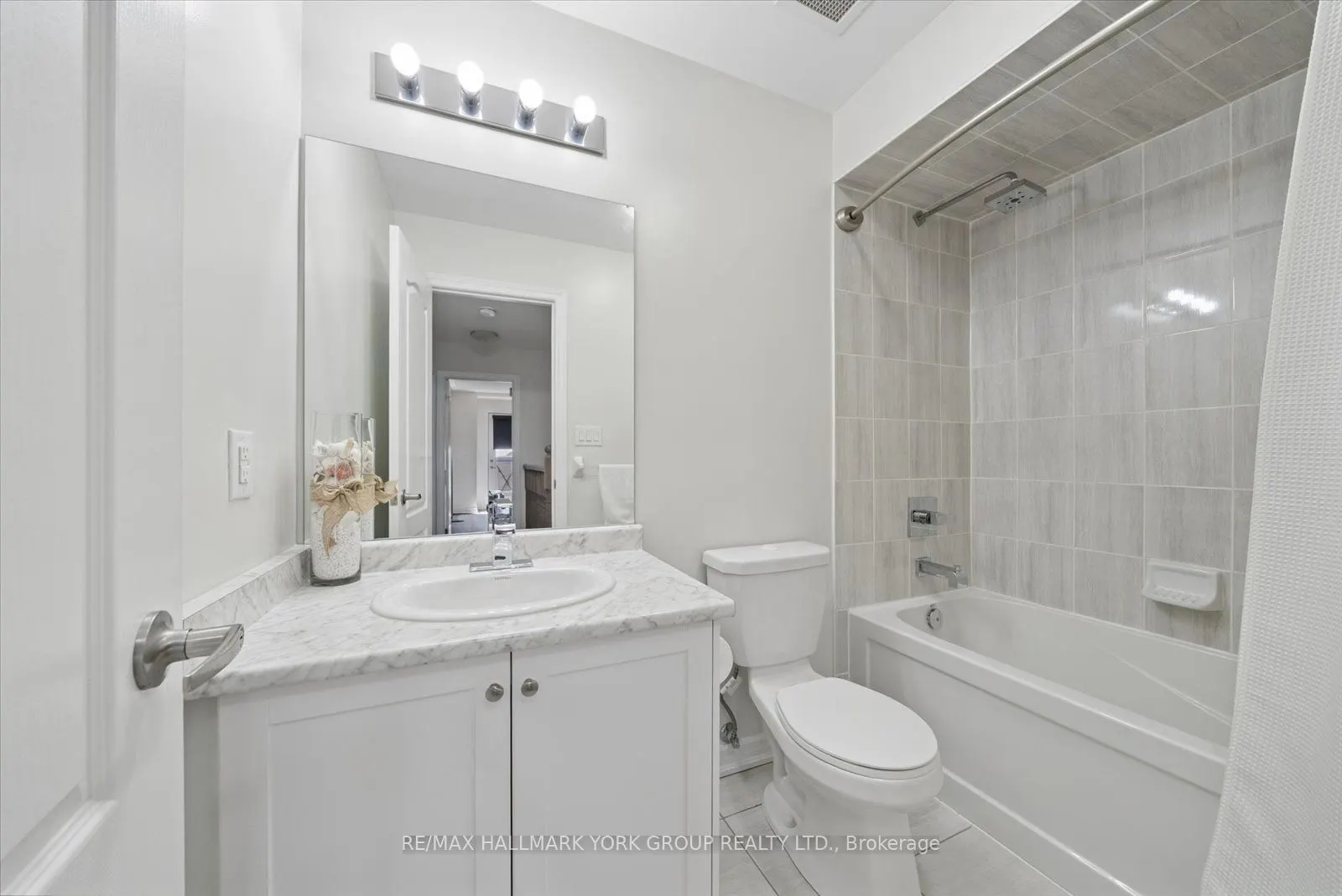 3905 Major Mackenzie Drive #203