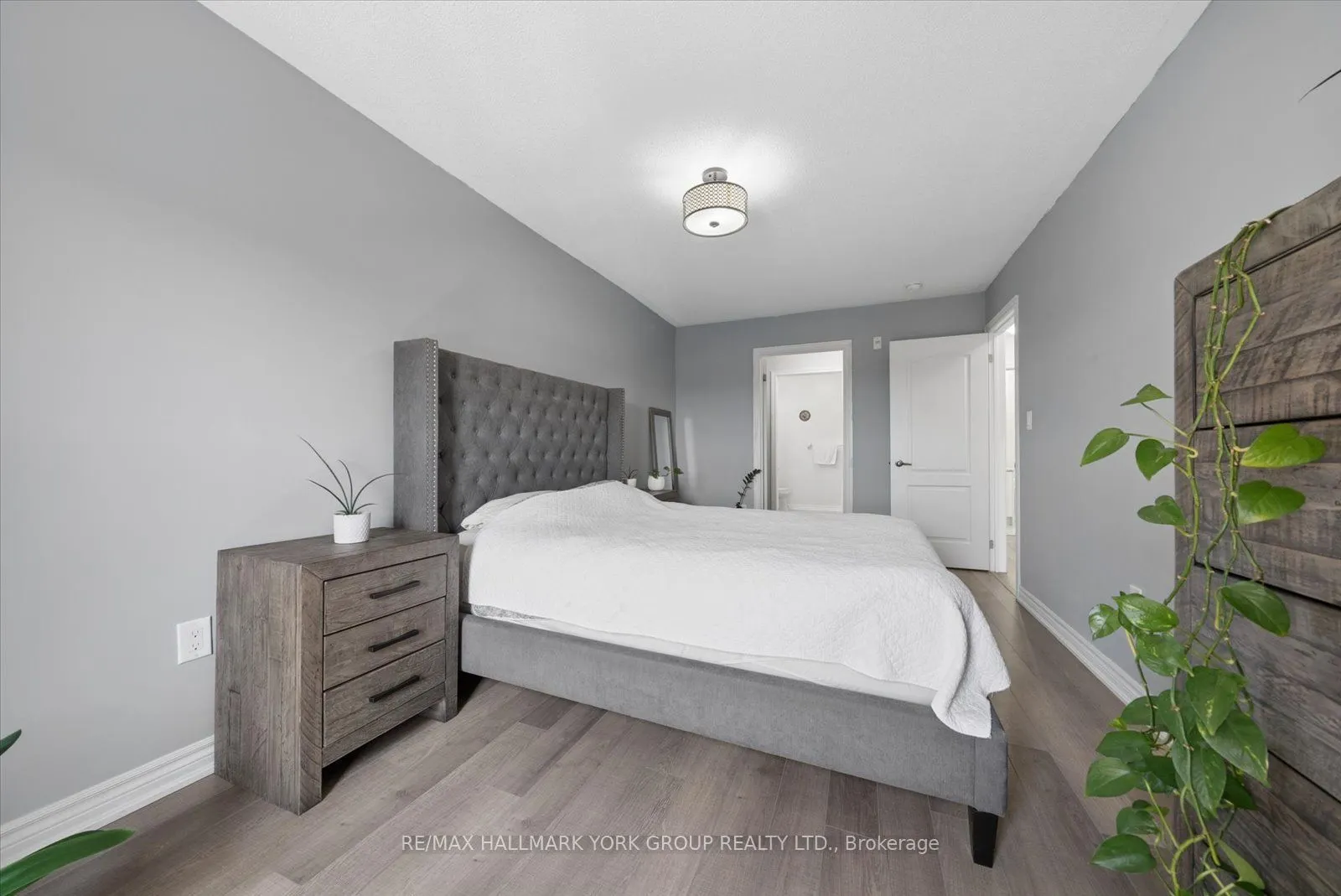 3905 Major Mackenzie Drive #203