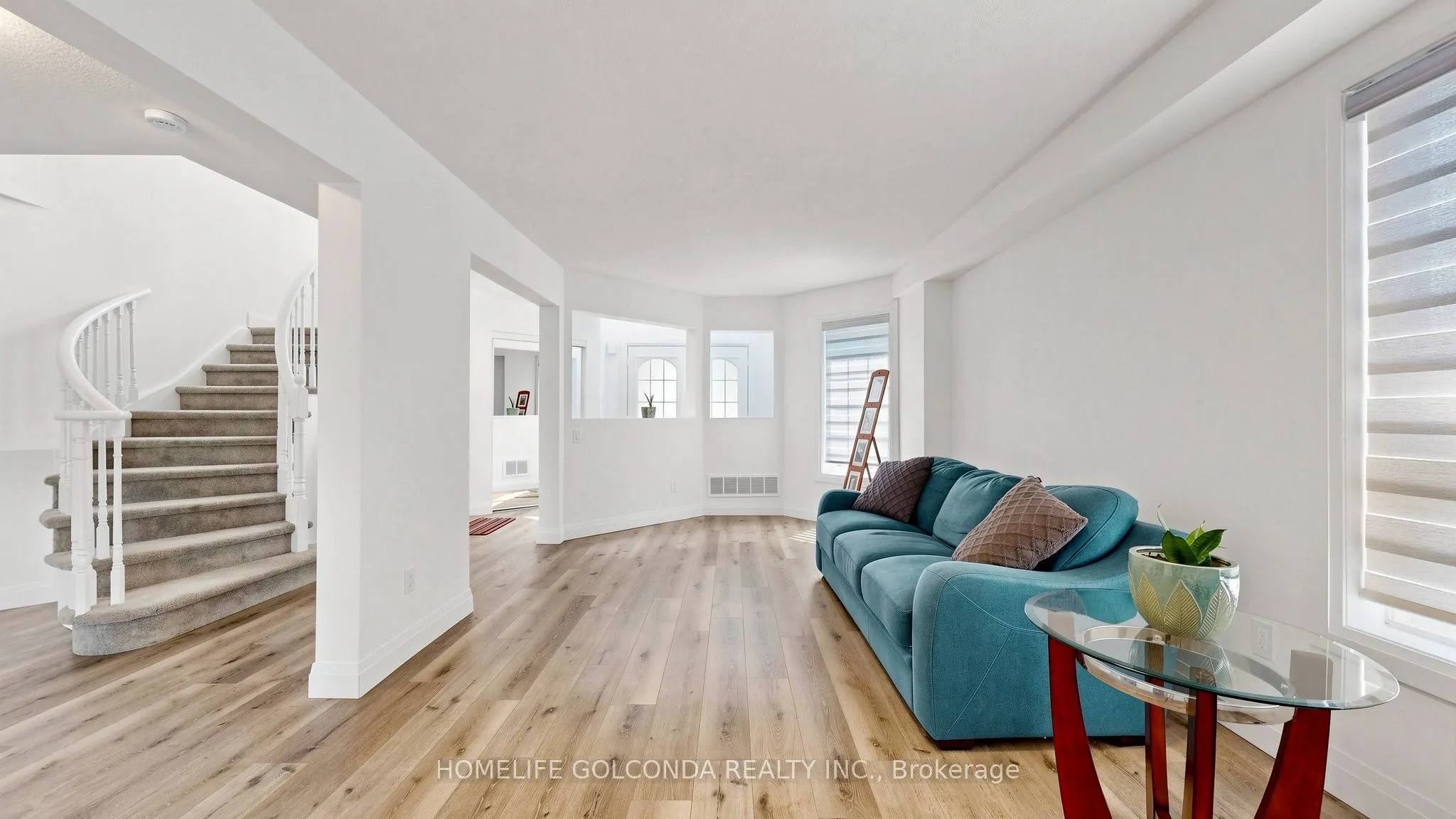 1304 Vincent Crescent