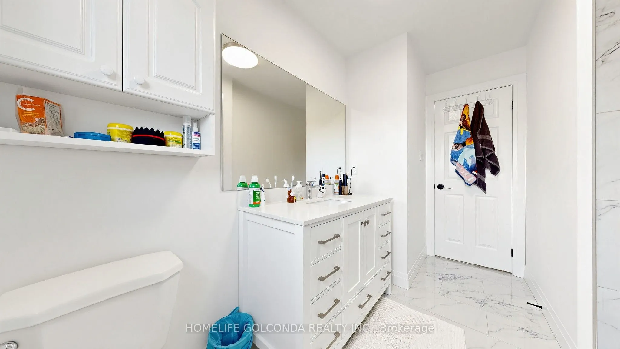 1304 Vincent Crescent