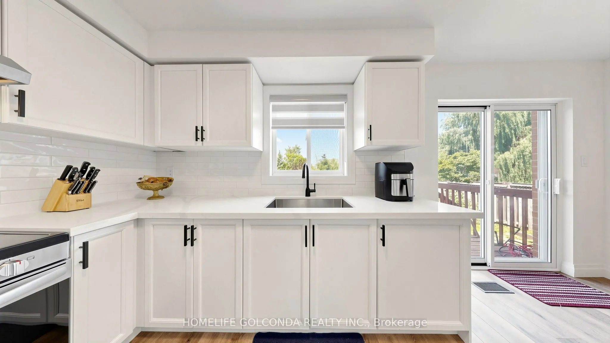 1304 Vincent Crescent