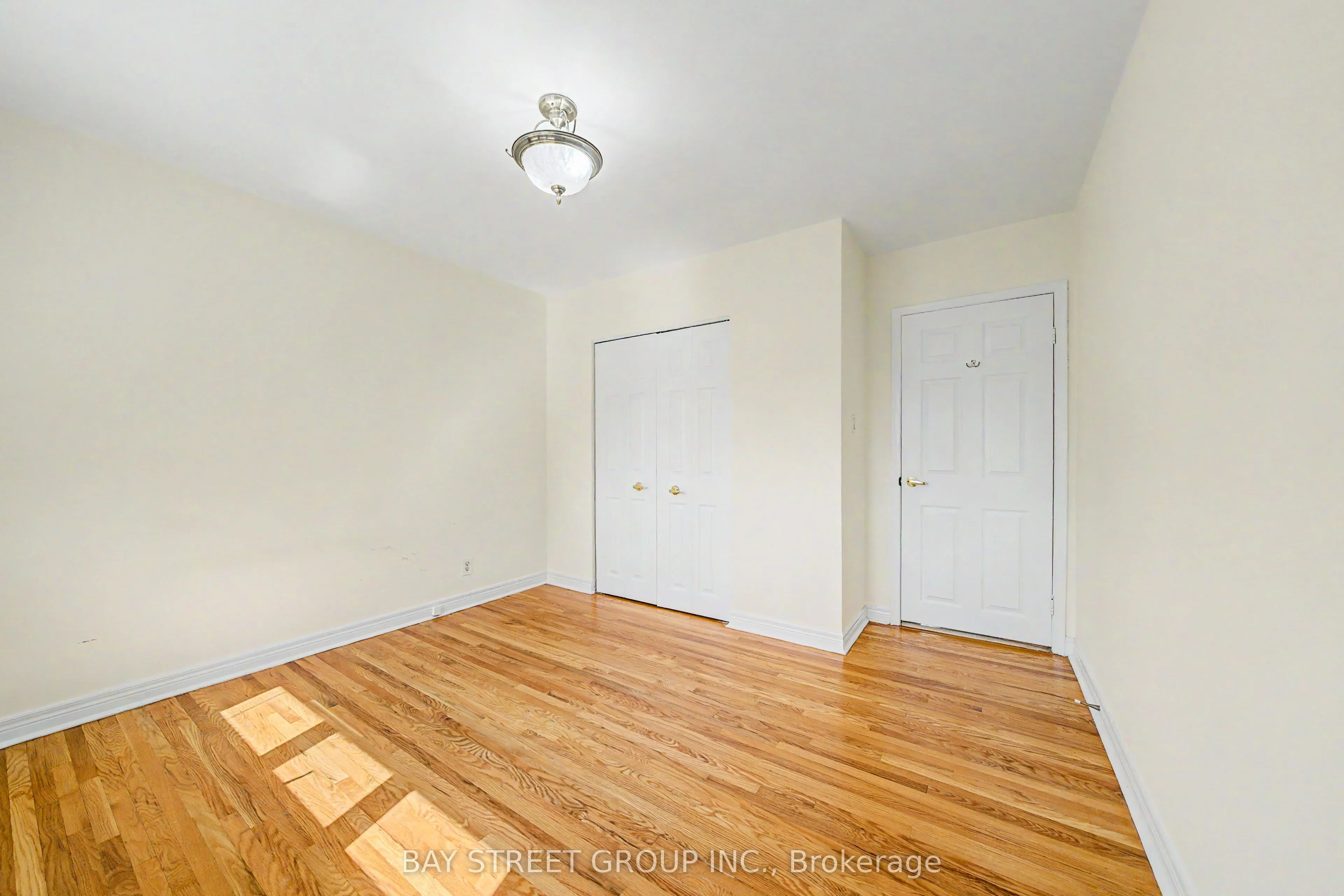 32 Alanadale Avenue