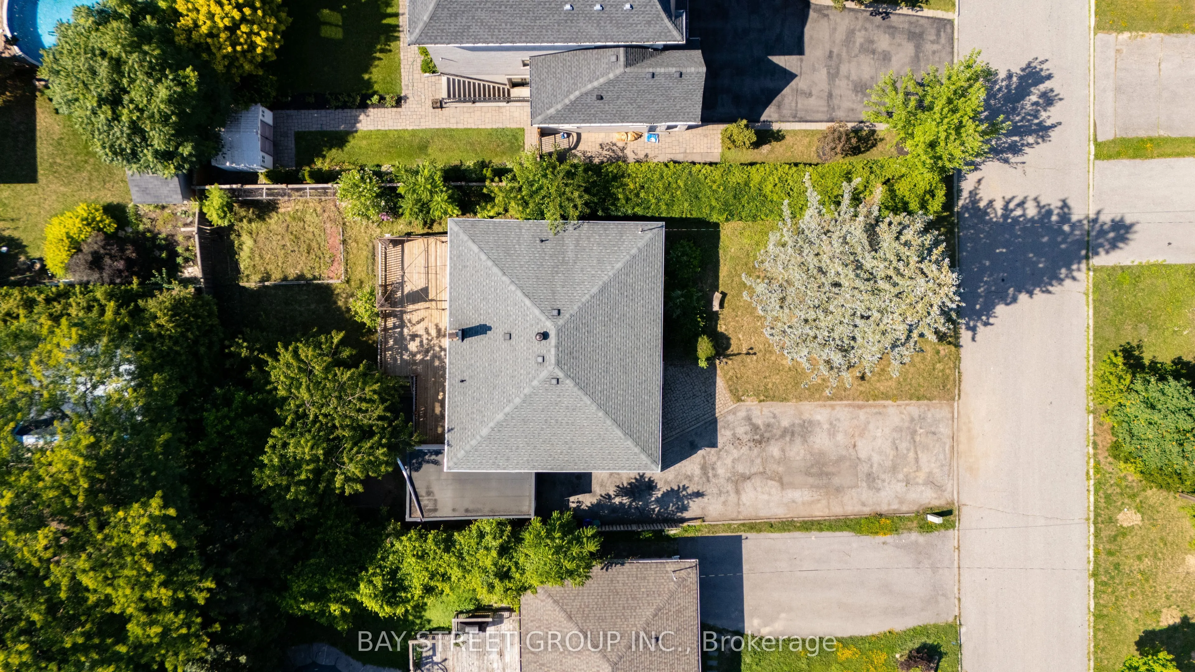 32 Alanadale Avenue
