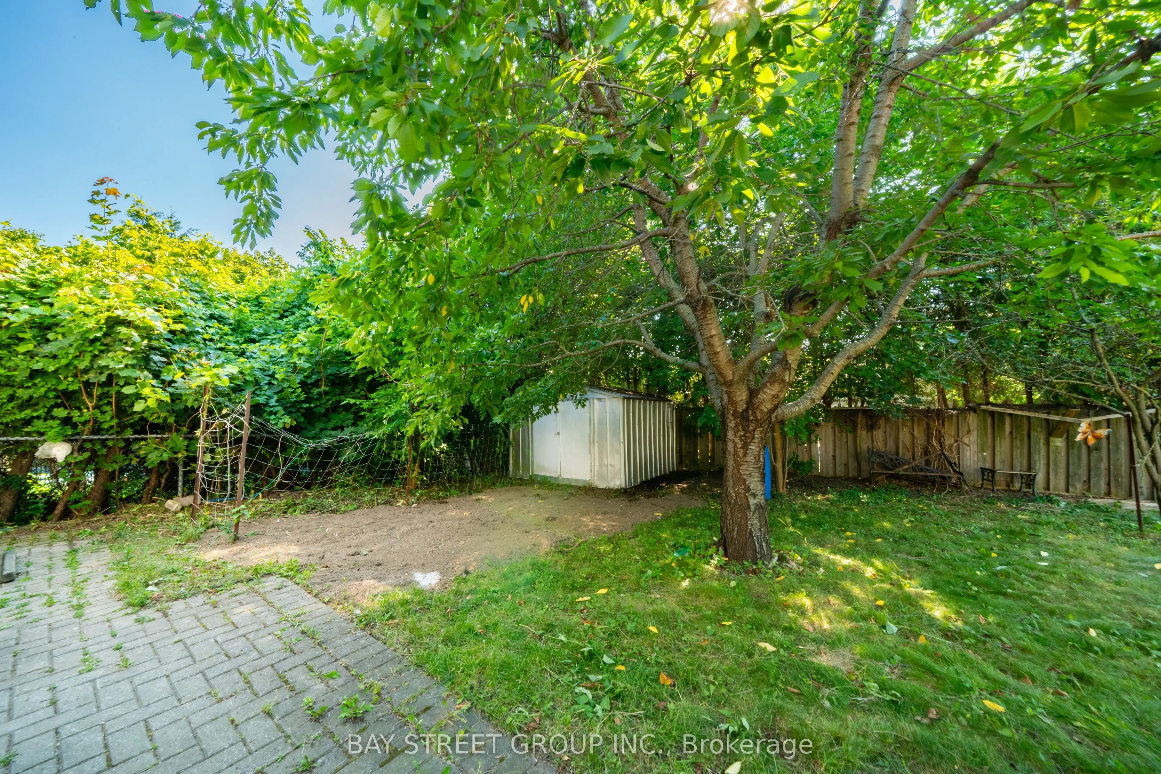 32 Alanadale Avenue