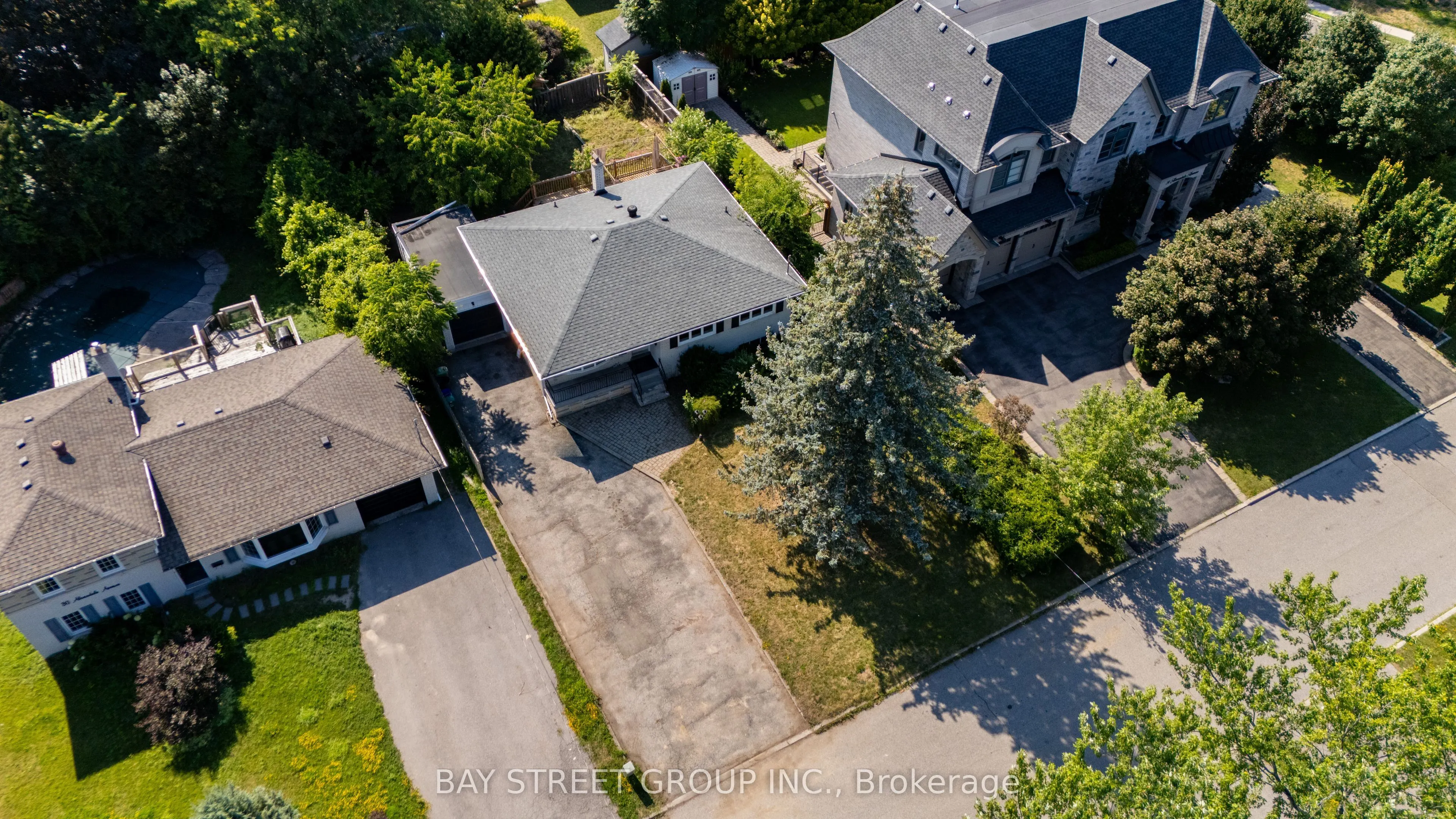 32 Alanadale Avenue
