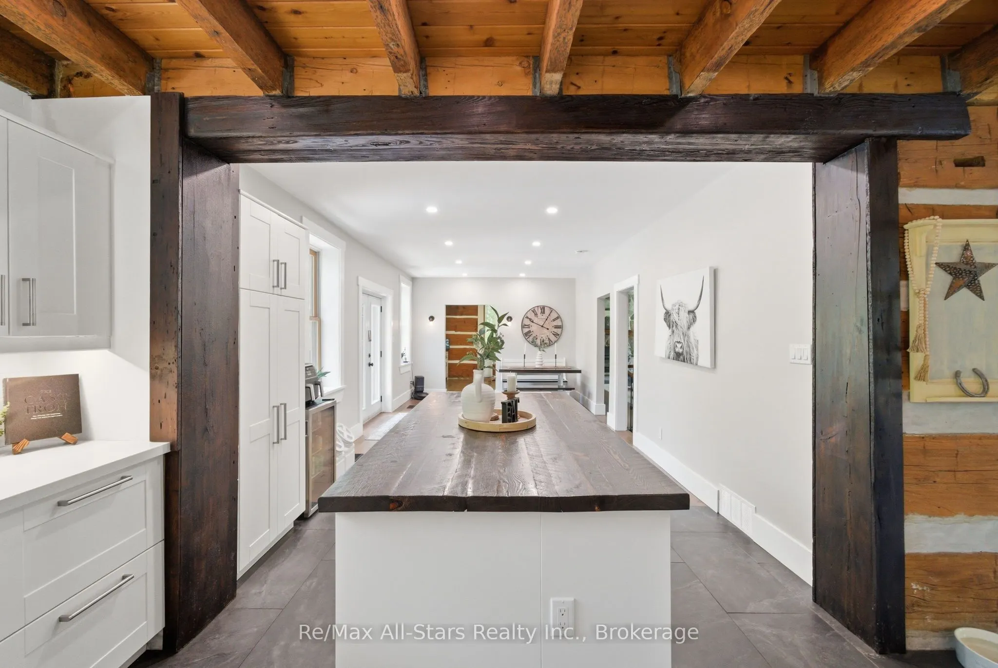 24 The Pines Lane