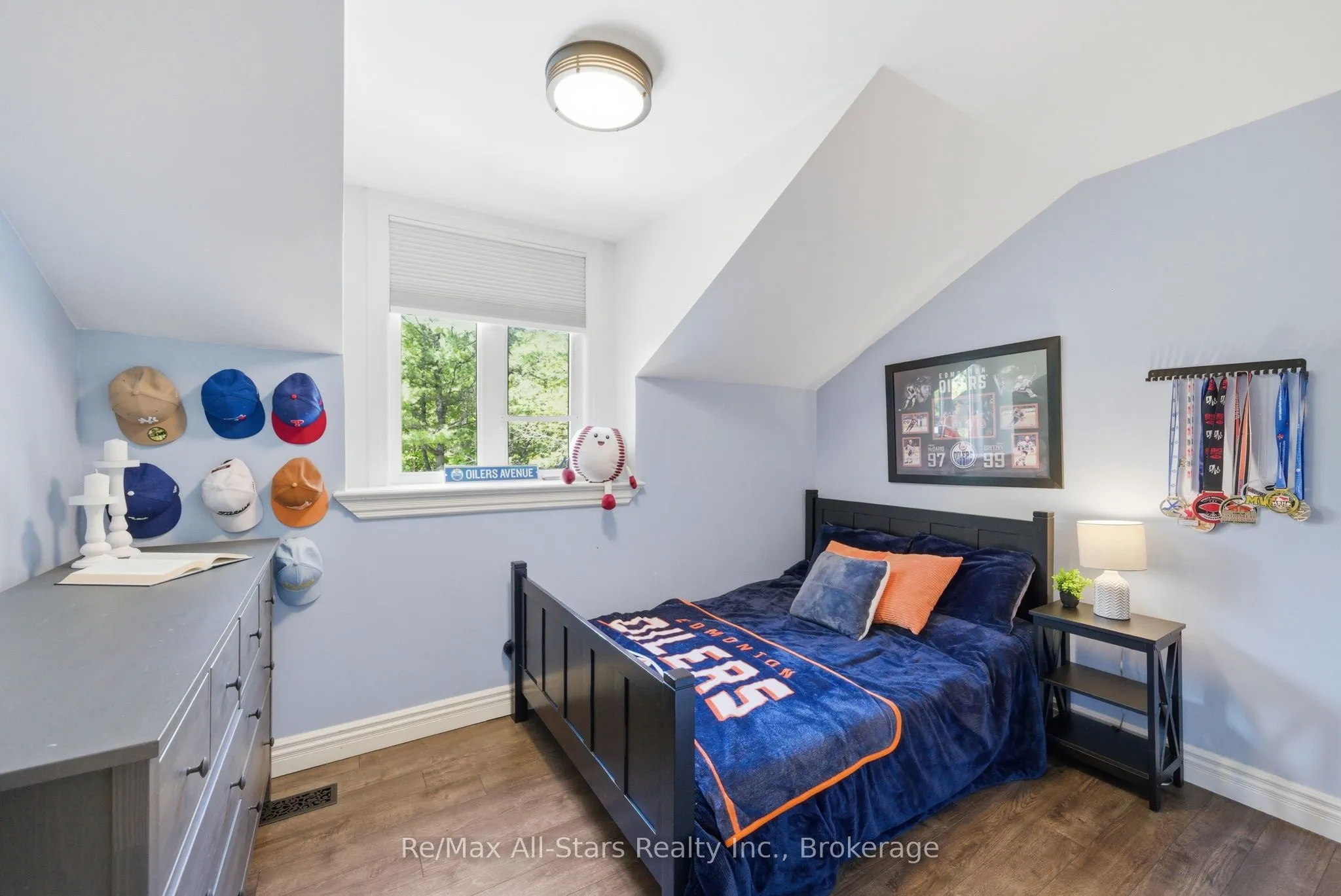 24 The Pines Lane