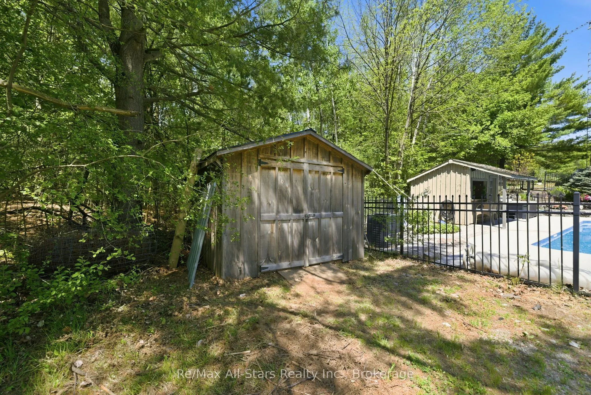 24 The Pines Lane
