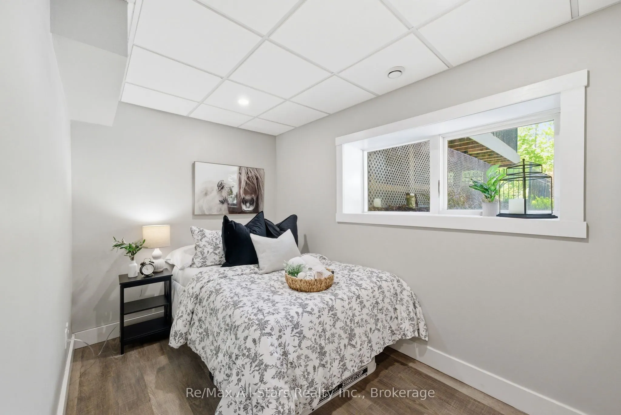 24 The Pines Lane