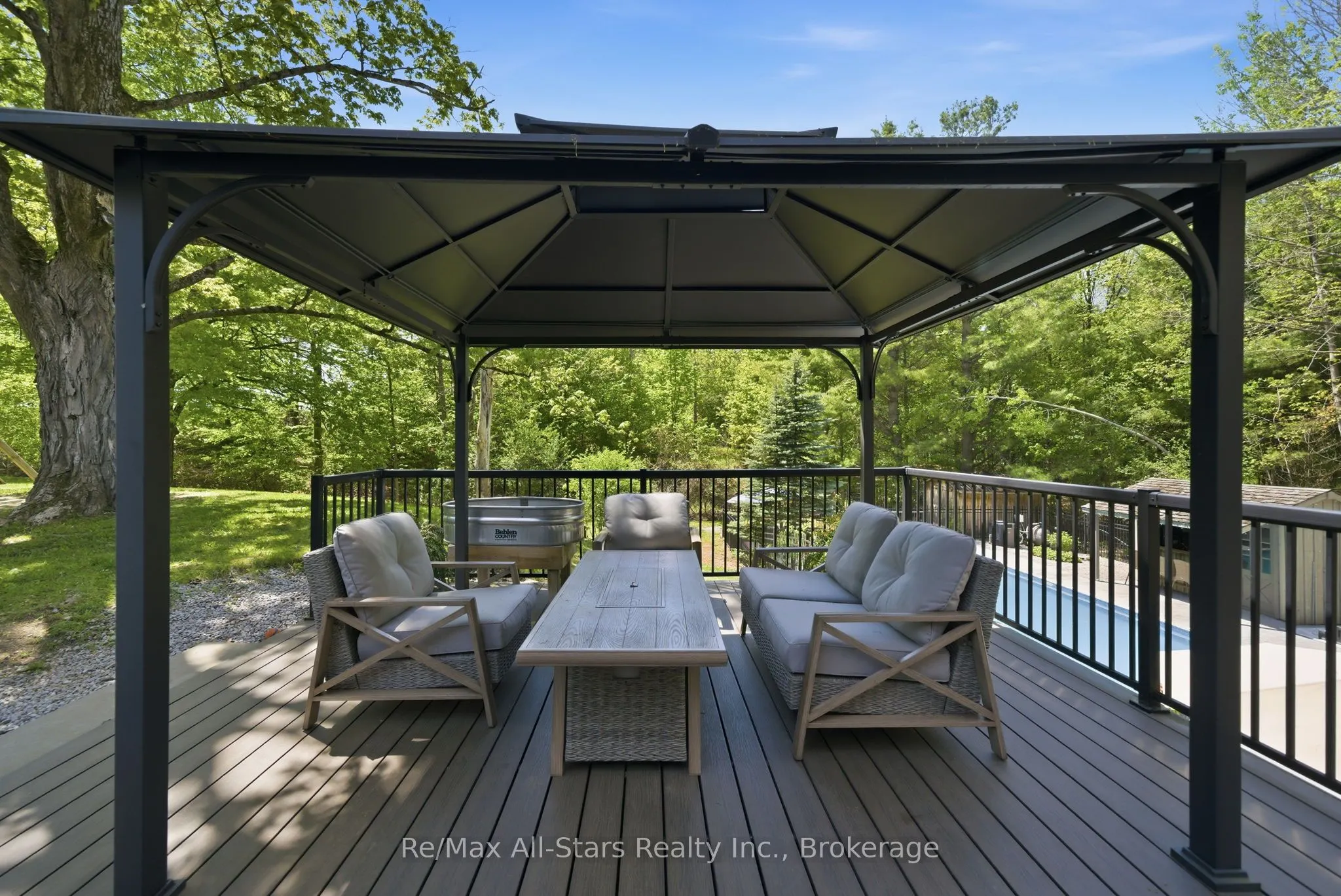 24 The Pines Lane