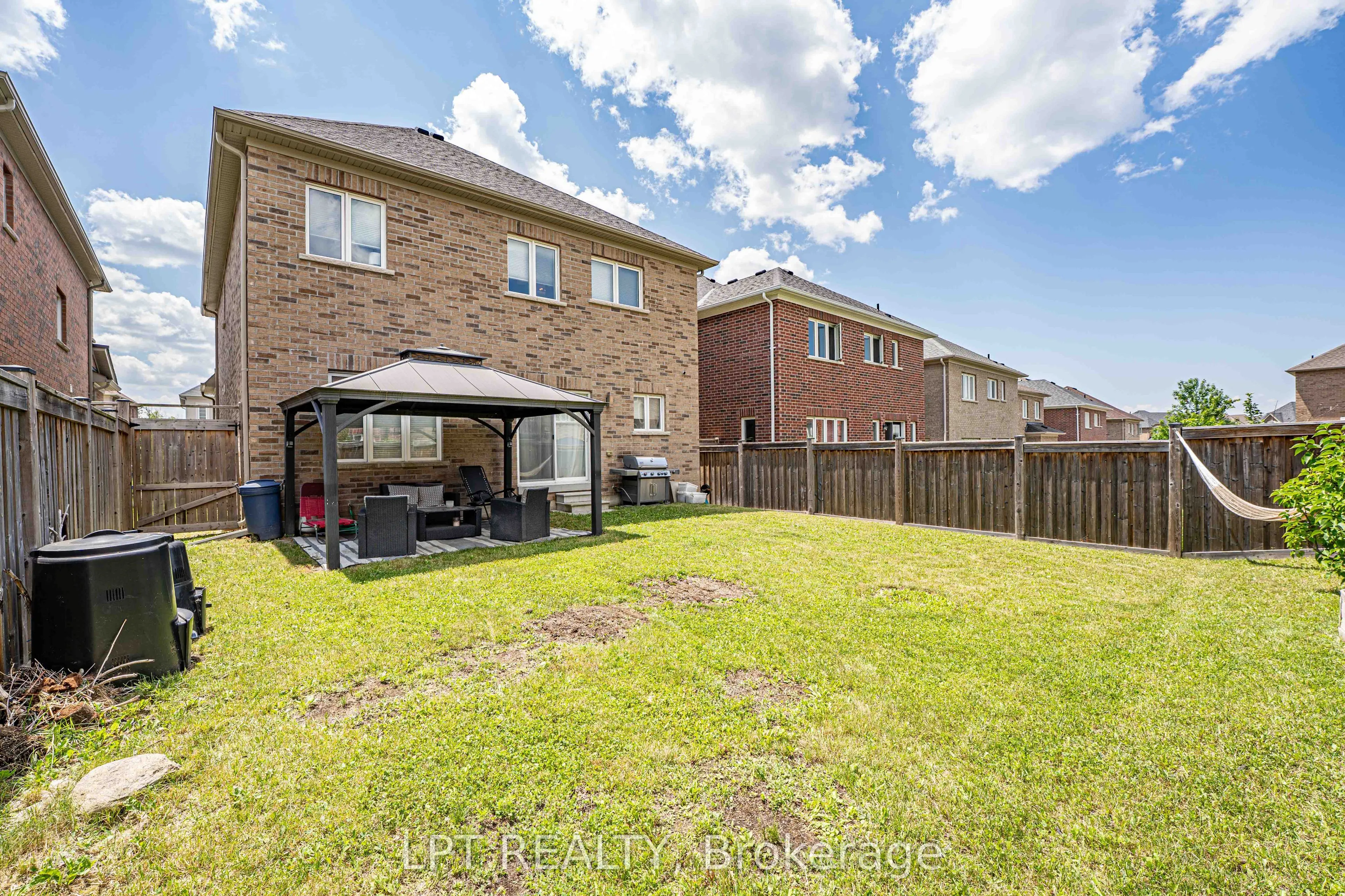 20 Manor Forest Road