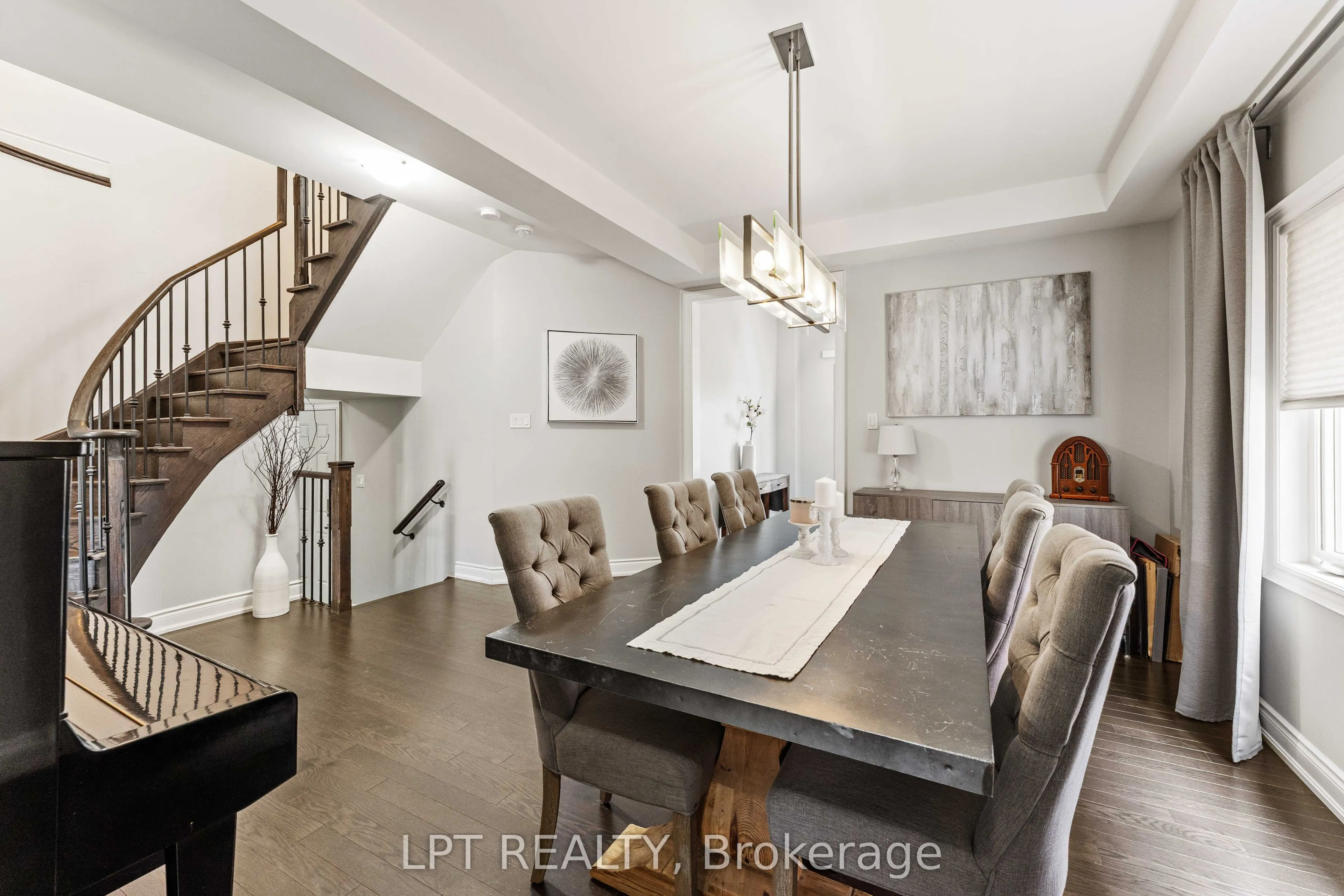 20 Manor Forest Road