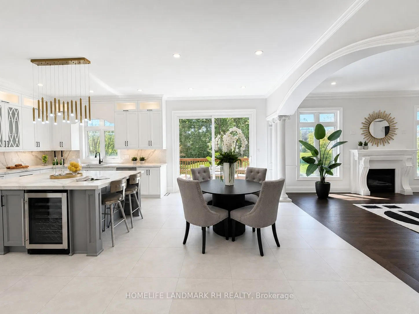 385 Kennedy Street W
