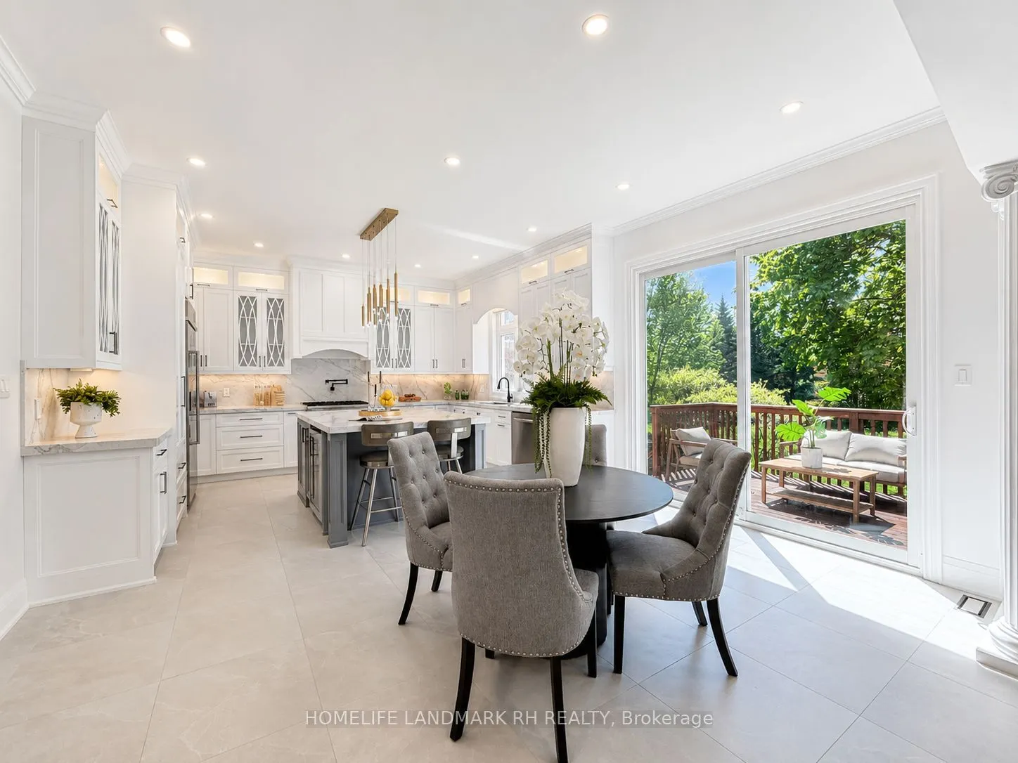 385 Kennedy Street W
