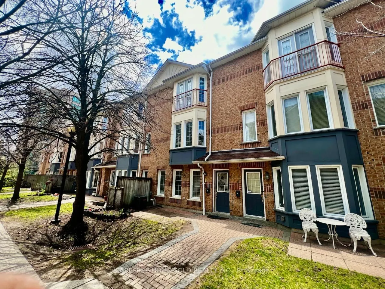 151 Townsgate Drive #8